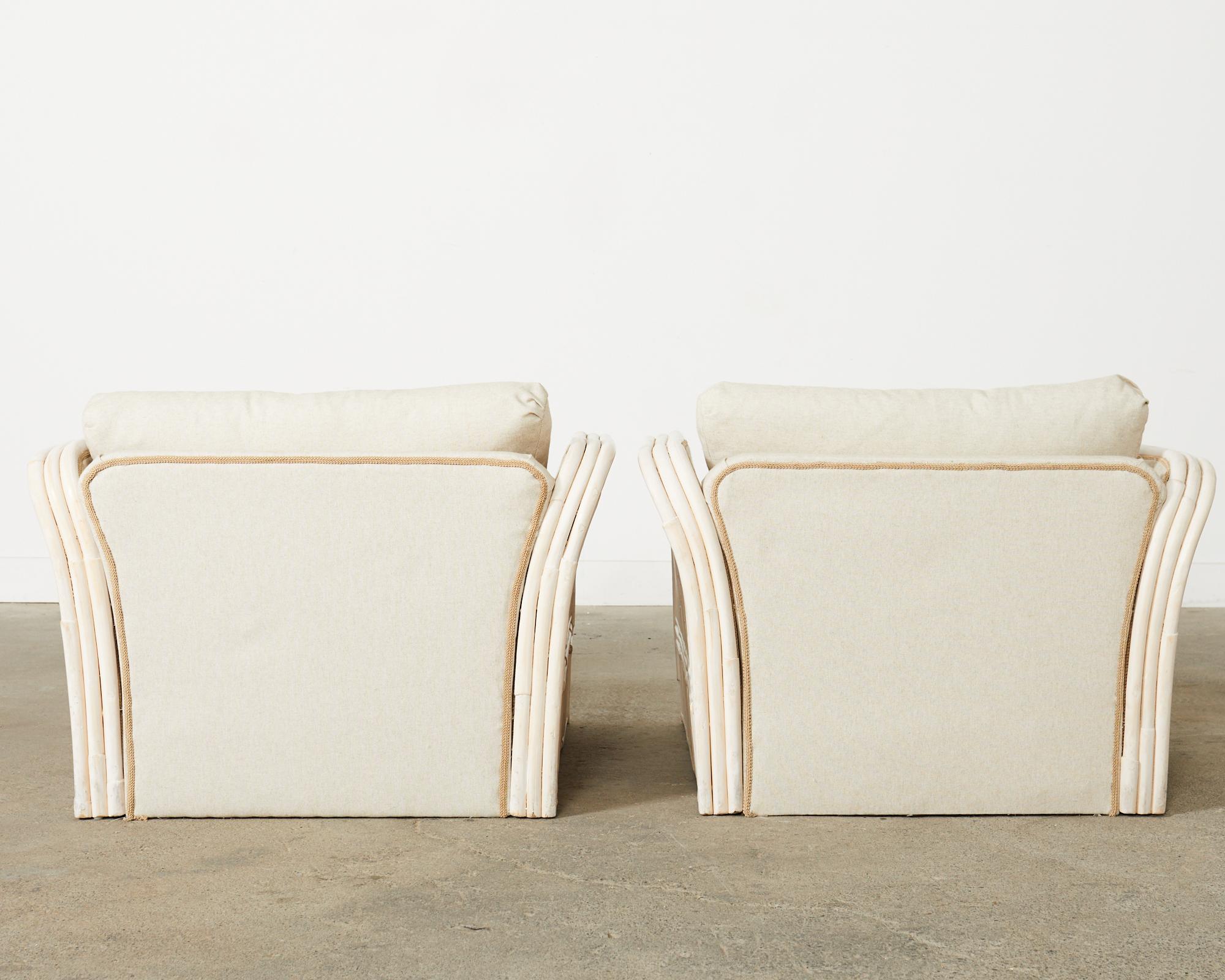 Paire de chaises longues en rotin et bambou cérusé de style Ralph Lauren en vente 12