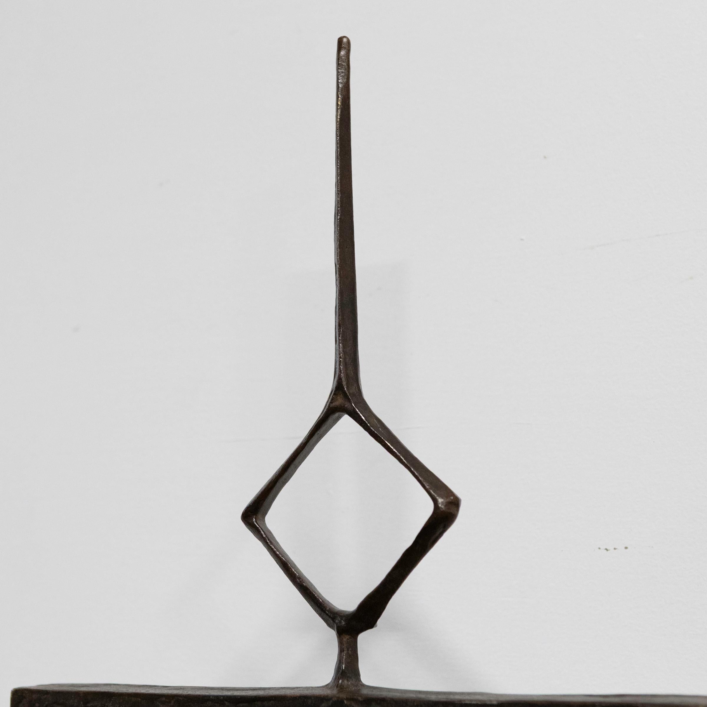Pareja de raros apliques Felix Agostini OISEAU PIÉGÉ de 1969 Latón en venta