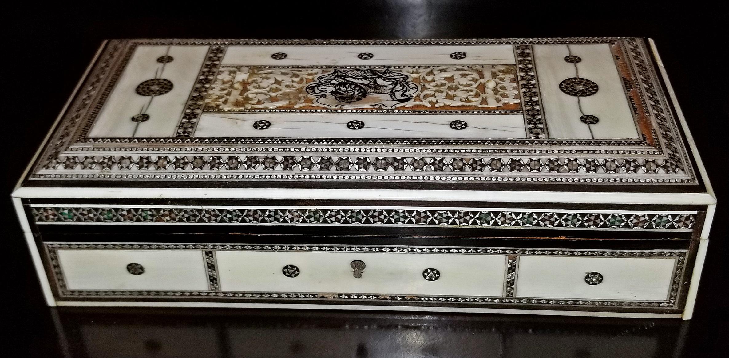 Pair of Rare 19th Century Anglo-Indian Vizagapatam Trinket Boxes 4
