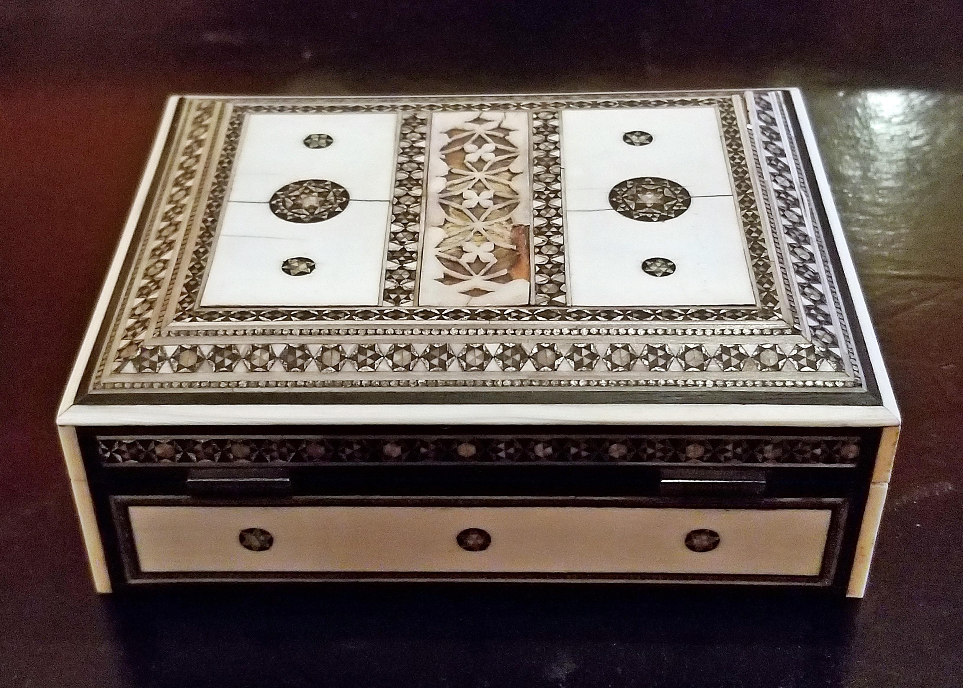 Hand-Crafted Pair of Rare 19th Century Anglo-Indian Vizagapatam Trinket Boxes