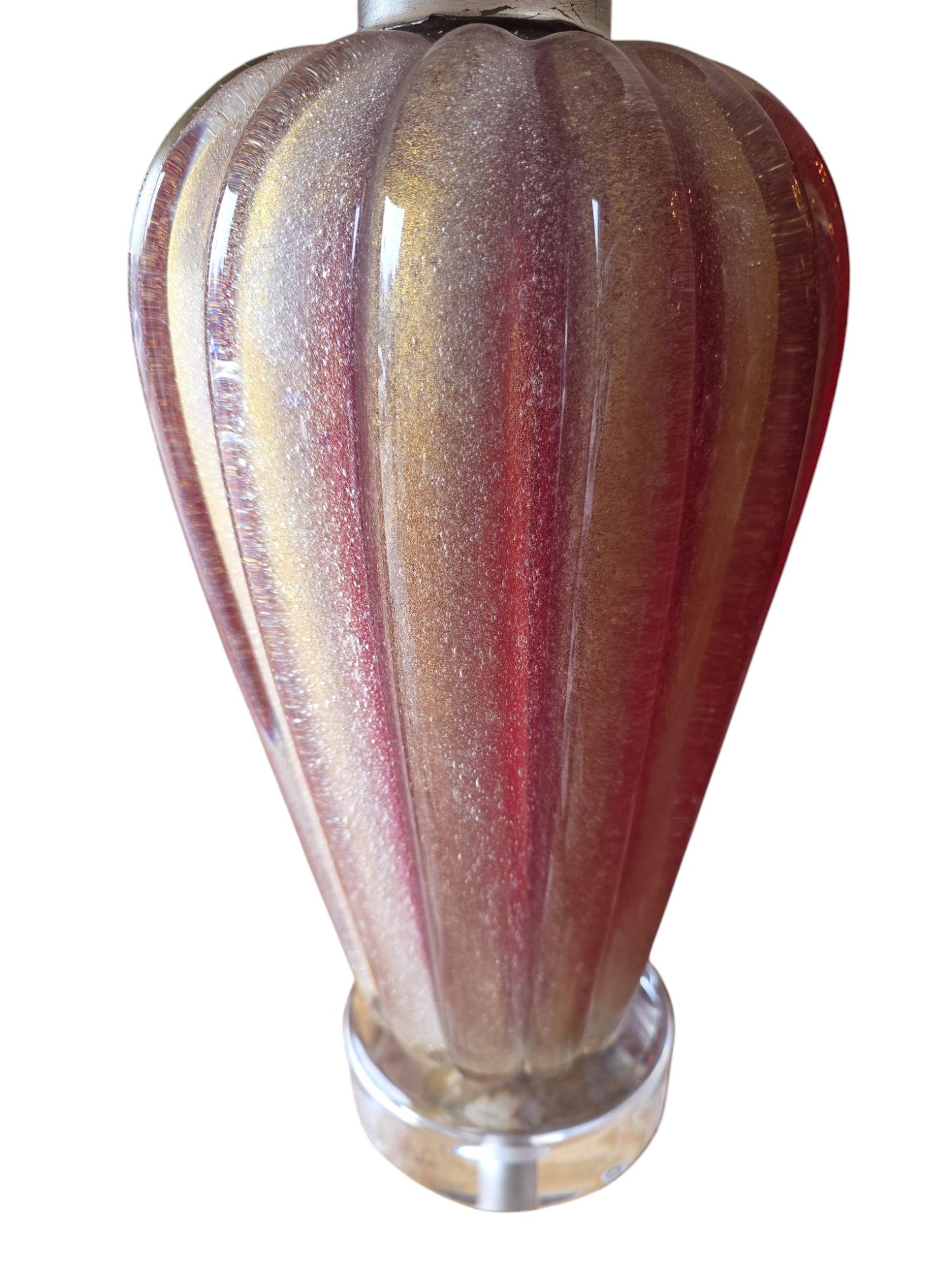 20ième siècle Paire de lampes de Murano italiennes rares du 20ème siècle, couleur sang de bœuf et or en vente
