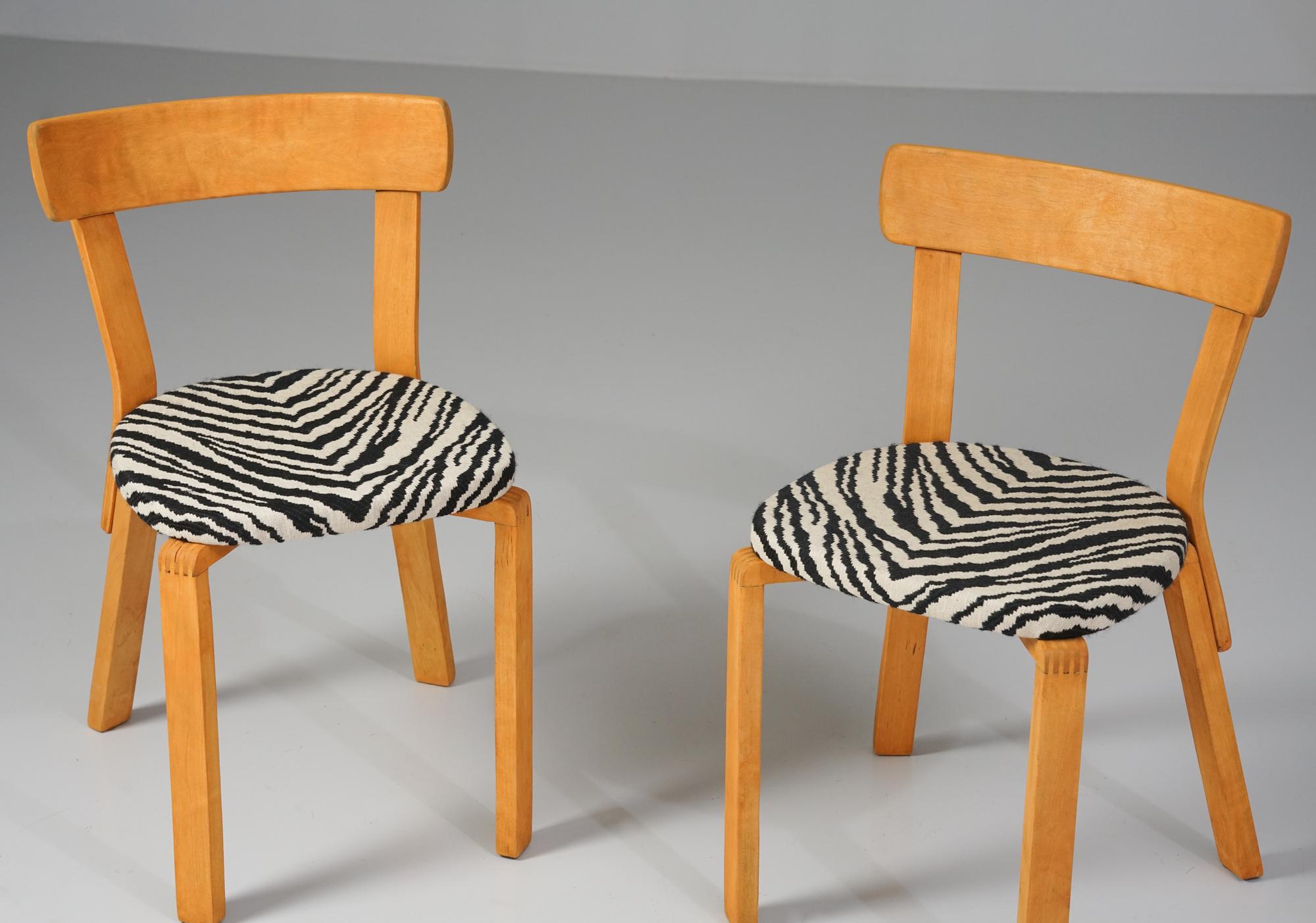 Scandinavian Modern Pair of Rare Aalto Model 69 Wartime Chairs, 1940s For Sale