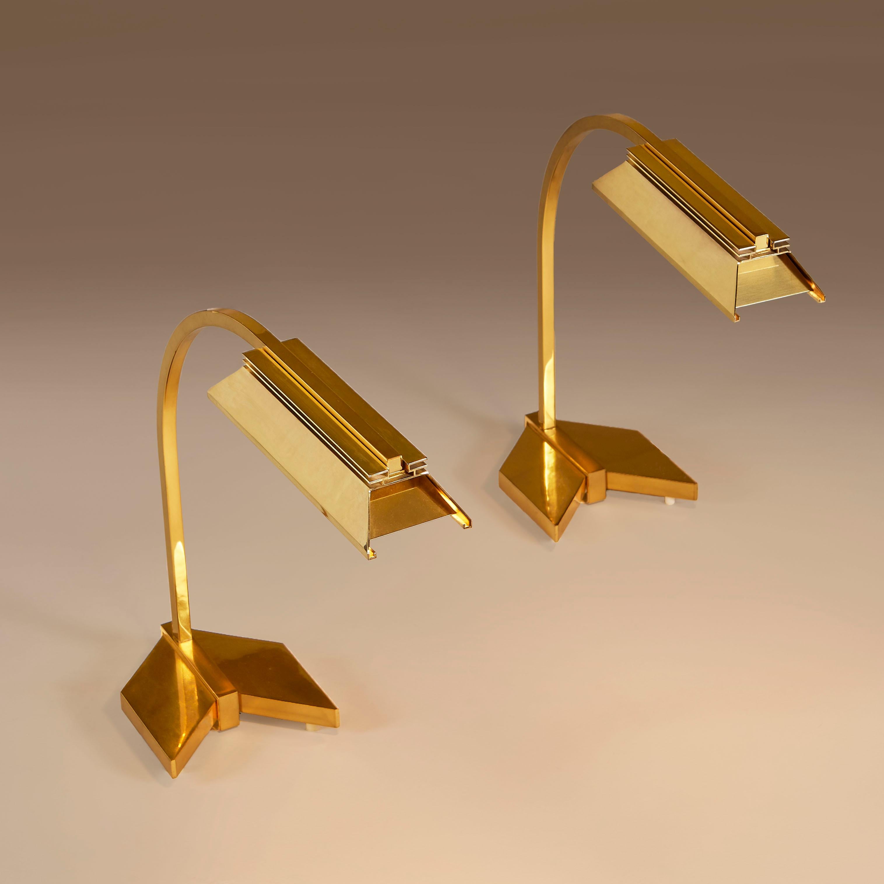 European Pair of rare American 1970s Casella brass desk lamps For Sale