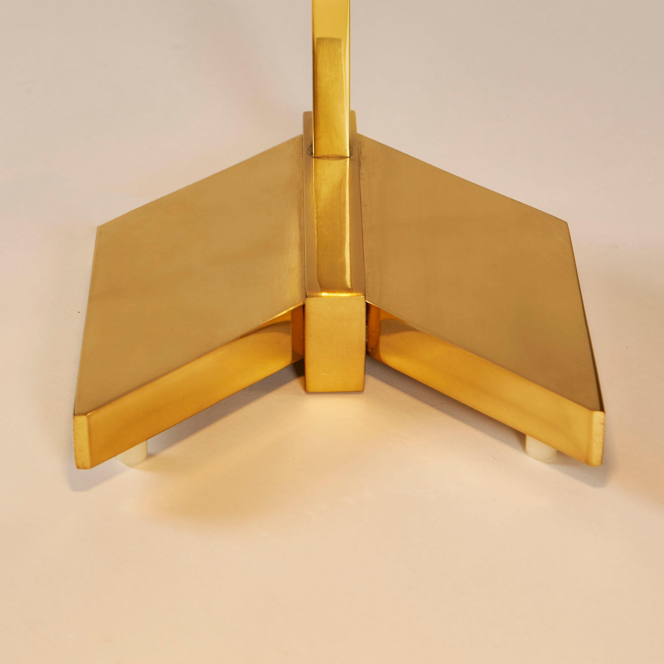 Pair of rare American 1970s Casella brass desk lamps In Good Condition For Sale In London, GB
