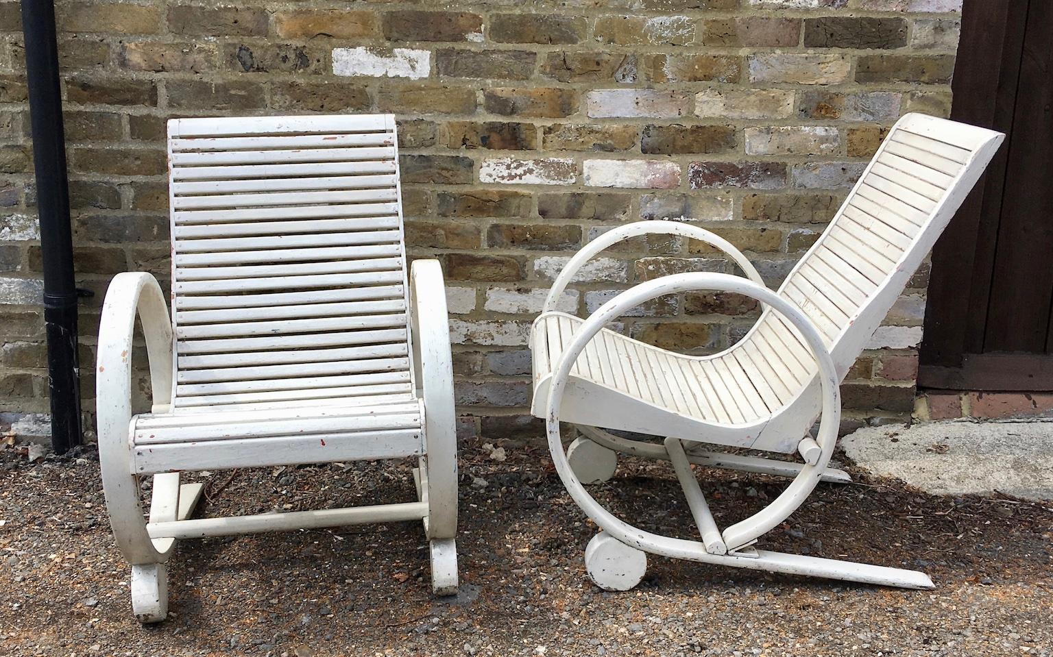 Rare Pair of American Art Deco Garden Patio Lounge Chairs, 1930 In Fair Condition In Richmond, Surrey
