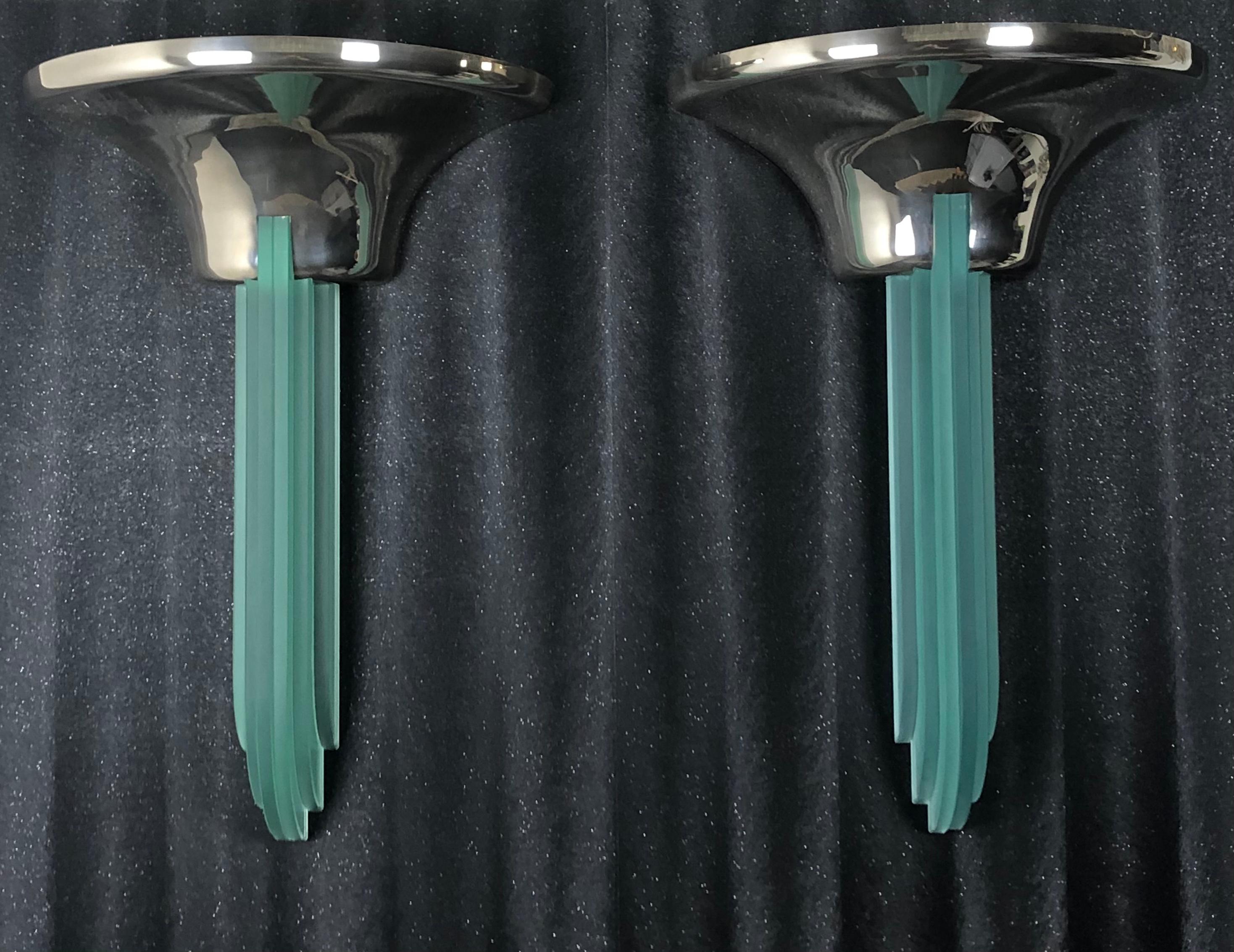 Pair of Rare and Large Art Deco Wall Sconces by Jean Perzel, Paris, circa 1930s For Sale 5