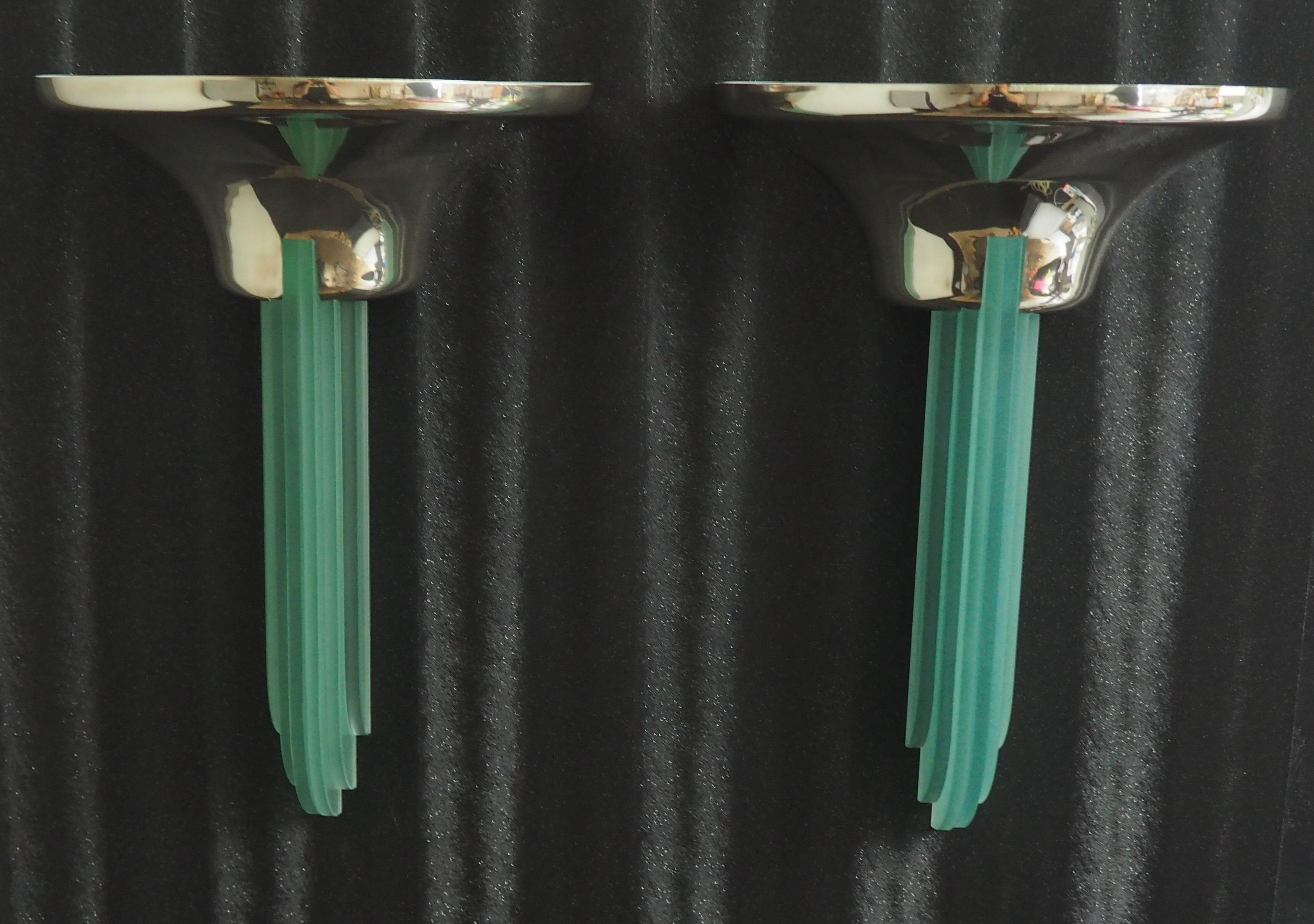 Pair of Rare and Large Art Deco Wall Sconces by Jean Perzel, Paris, circa 1930s For Sale 2