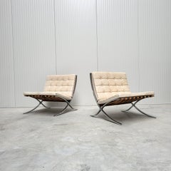 Paar seltene Barcelona-Stühle von Mies Van Der Rohe von Stiegler Knoll 1950er Jahre
