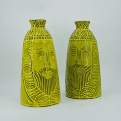 Paire de carafes rares du roi des échecs des années 1960 par Raul Coronel pour Treasure Craft USA