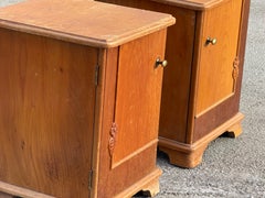 Paar seltene dänische Art deco Nachttische aus den 1950er Jahren