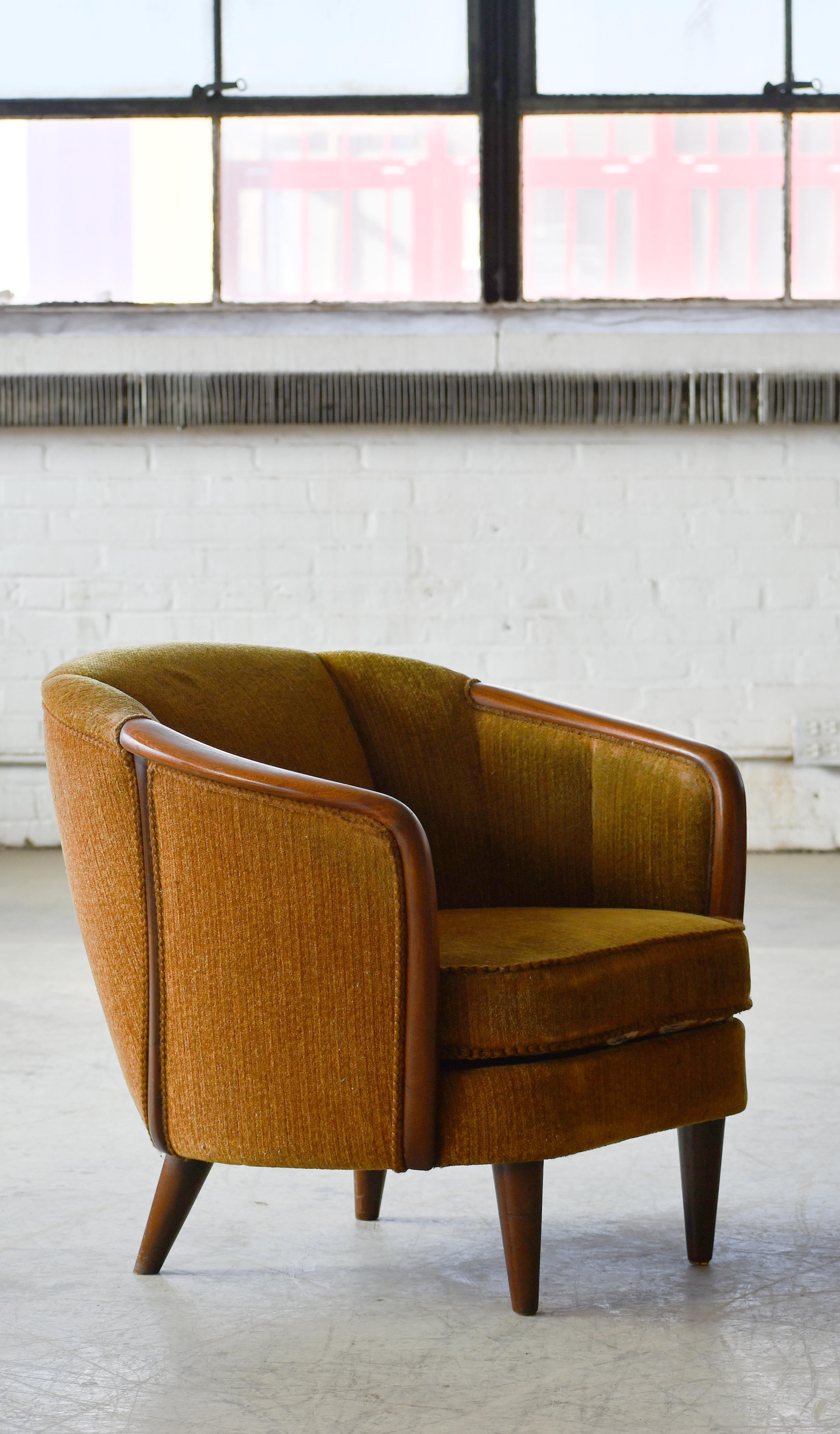 Paire de chaises danoises rares de style baril des années 1950 avec accoudoirs en teck en vente 6