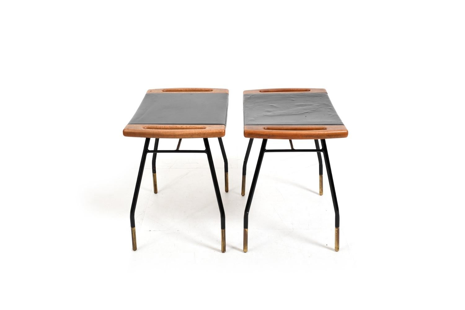 Paar seltene dänische Hocker in Teak und Leder 1950s im Angebot 3