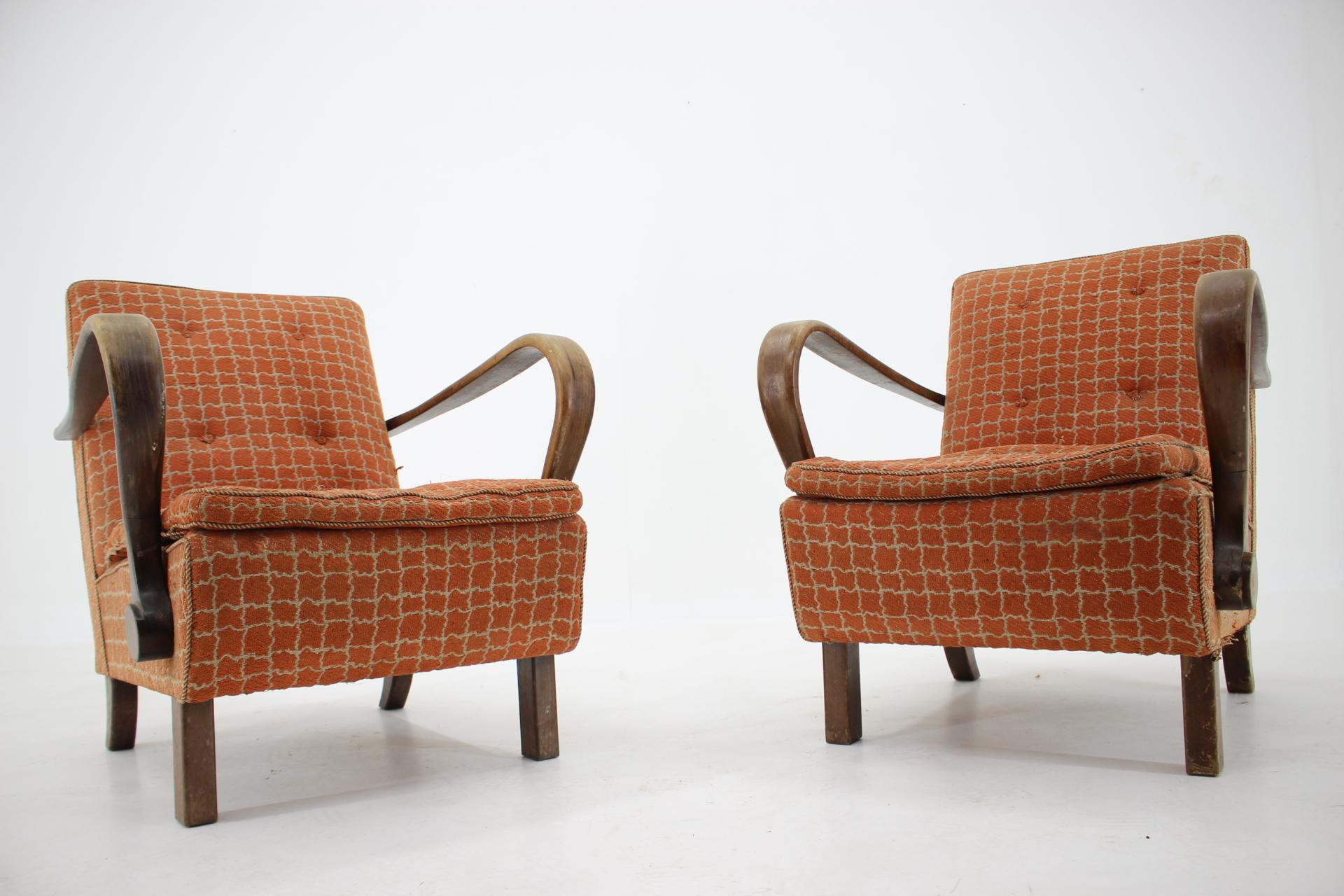 Art Deco Pair of Rare Design Armchairs H-320 by Jindřich Halabala - 1940s For Sale