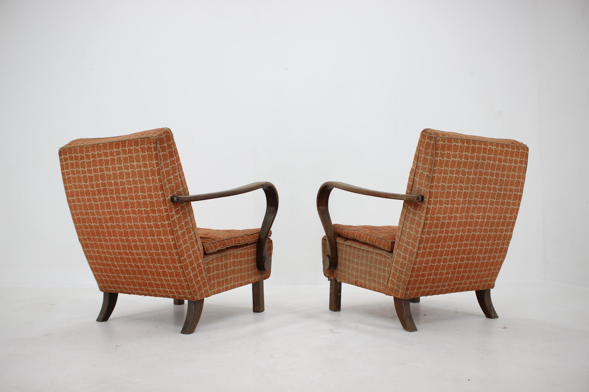 Pair of Rare Design Armchairs H-320 by Jindřich Halabala - 1940s In Good Condition For Sale In Praha, CZ