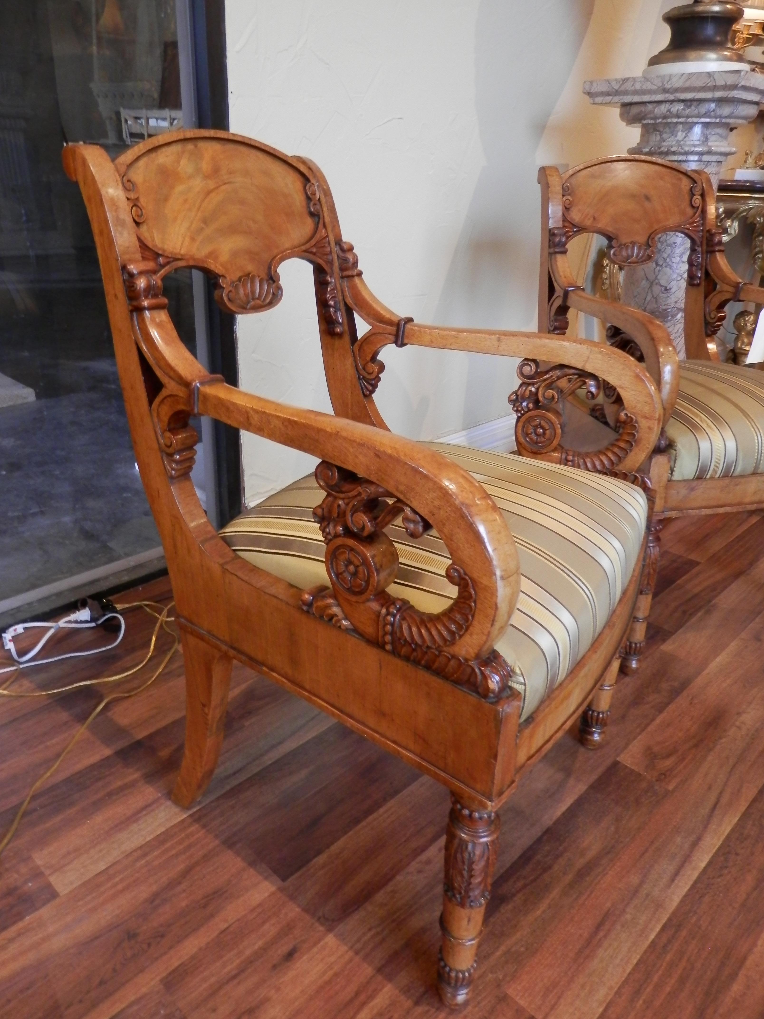 Pair of Rare Early 19th Century Baltic Neoclassical Chairs In Good Condition For Sale In Dallas, TX