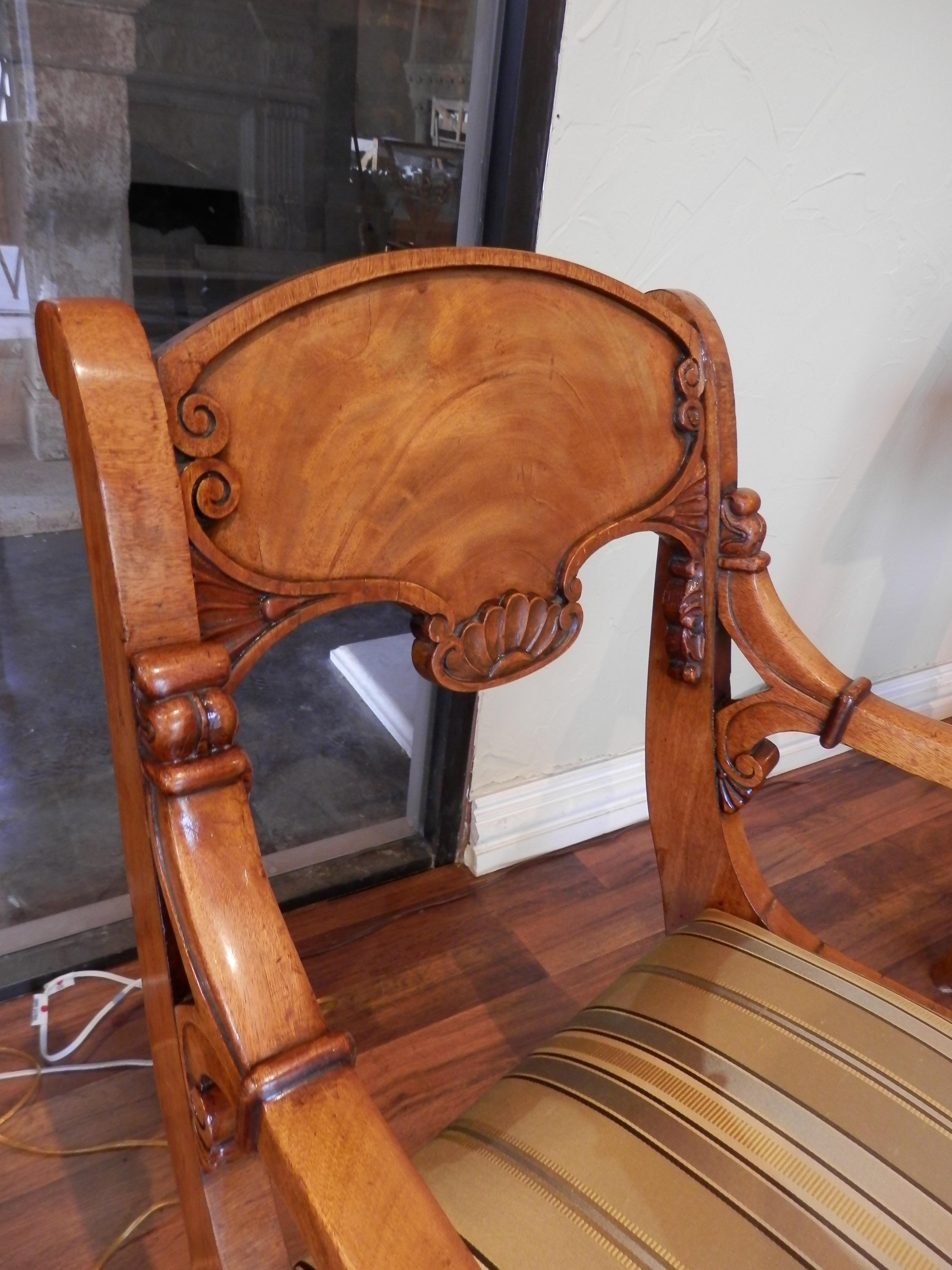 Pair of Rare Early 19th Century Baltic Neoclassical Chairs For Sale 3