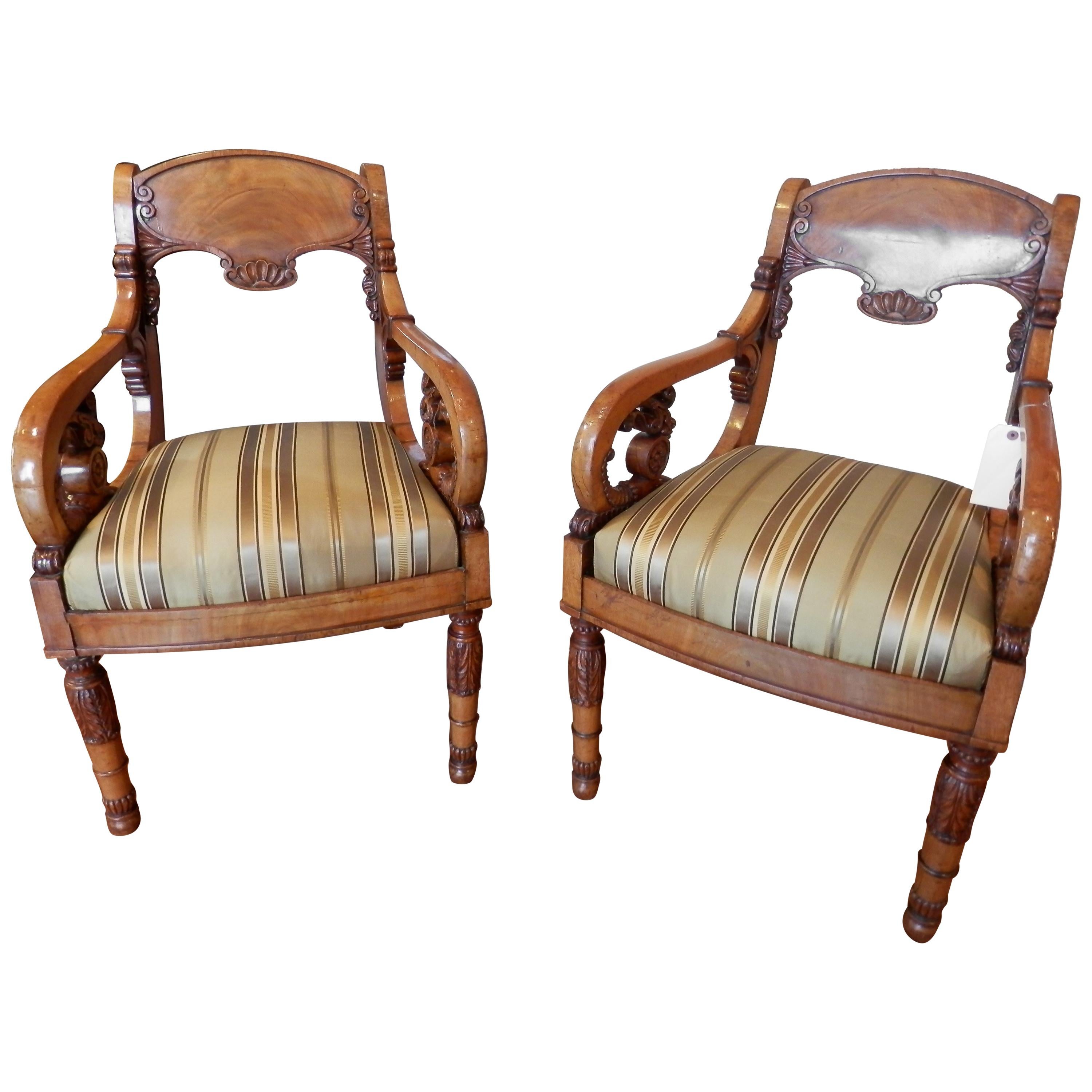 Pair of Rare Early 19th Century Baltic Neoclassical Chairs For Sale