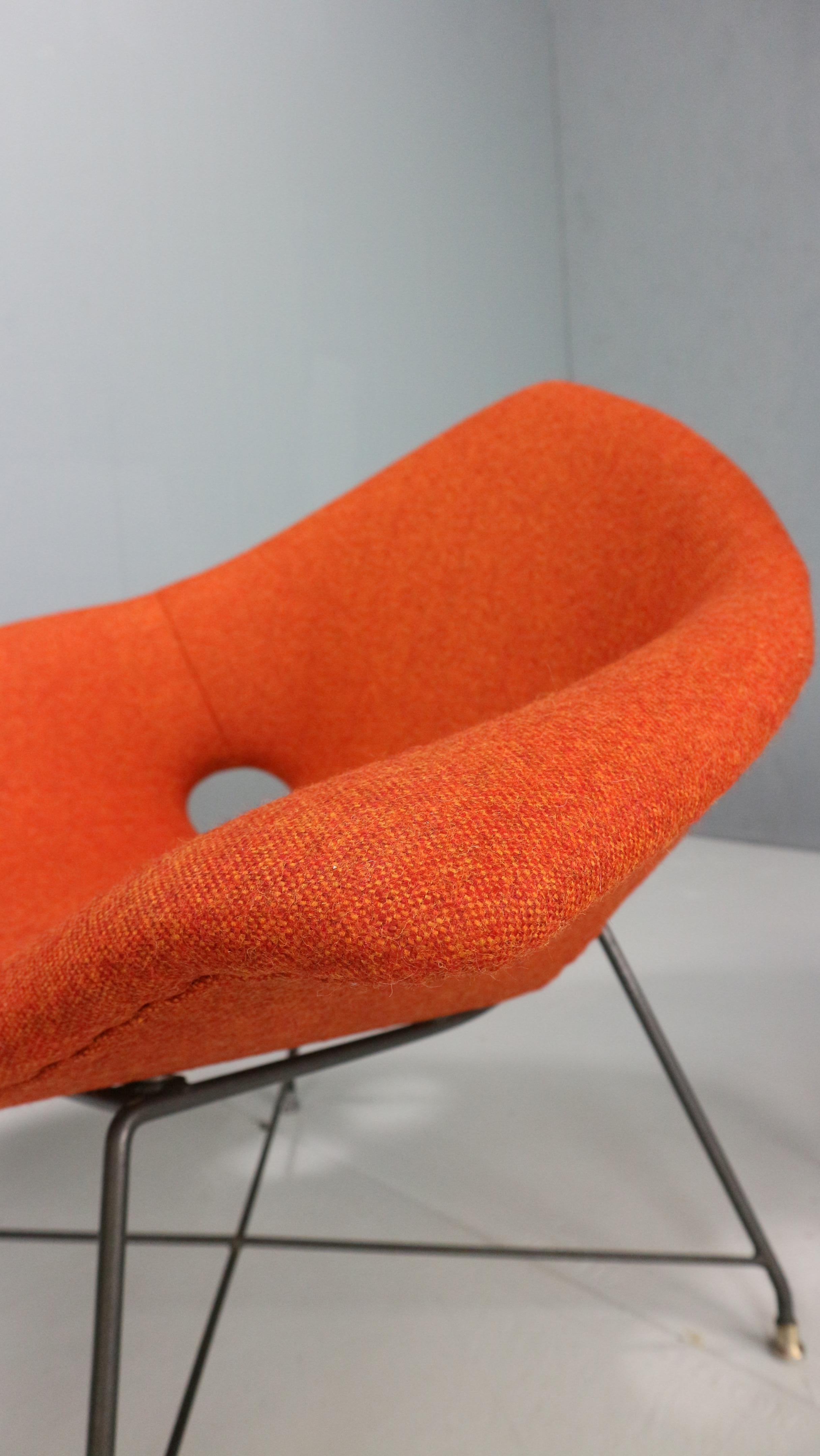 Pair of rare easy chairs, Augusto Bozzi for Saporiti 1950s. Newly upholstered For Sale 12