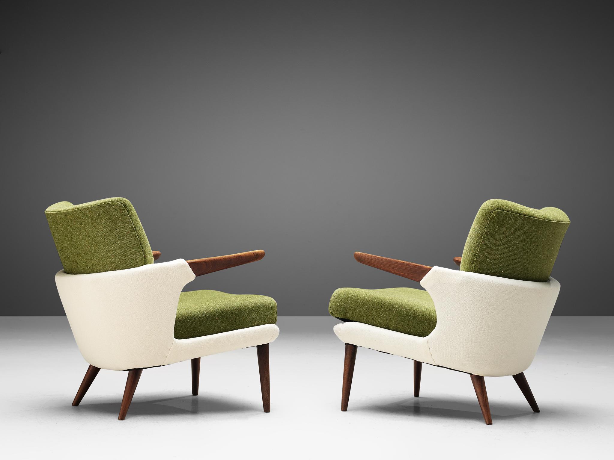 Pair of Rare Easy Chairs by Ib Kofod-Larsen In Good Condition In Waalwijk, NL
