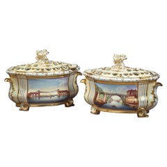 Pareja de raros cacharros con tapa de porcelana inglesa, Derby, hacia 1820