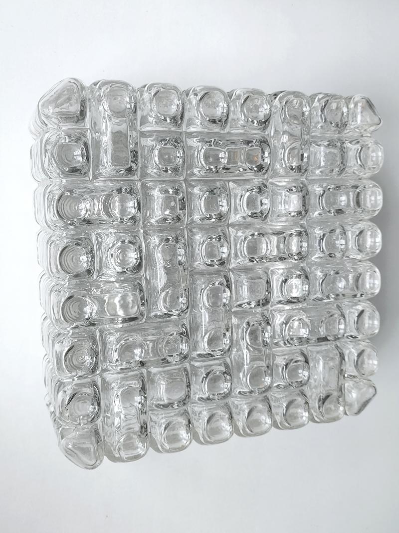 Mid-Century Modern Paire d'appliques murales ou de plafonds en verre soufflé géométriques rares, années 1960 en vente