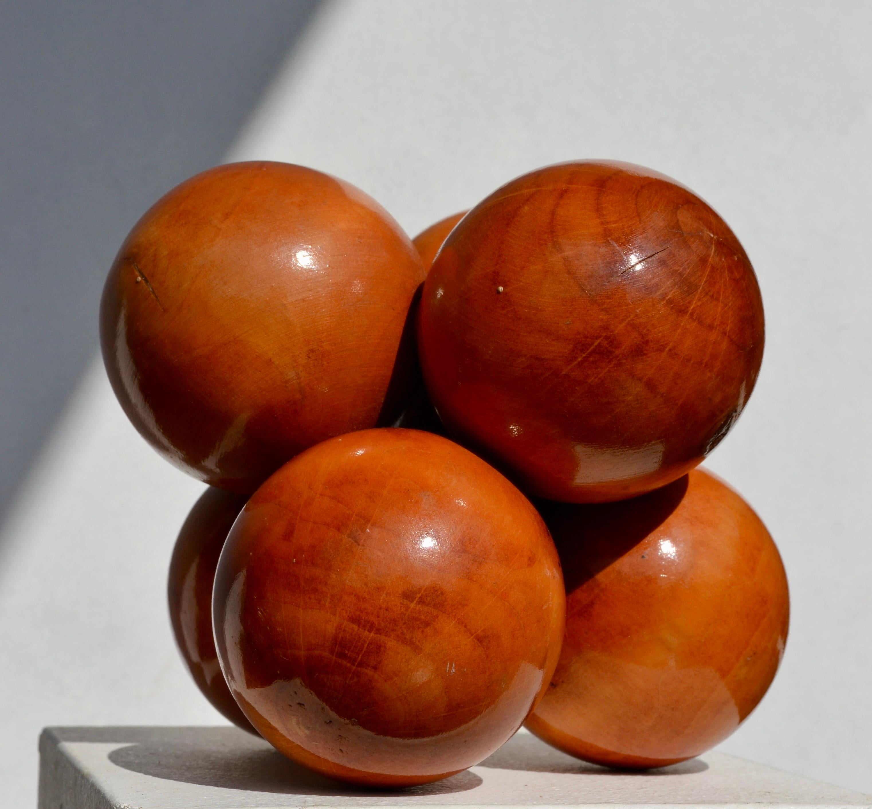 Coppia di rare sculture puzzle geometriche in Wood - Francia - anni '70 in vendita 1