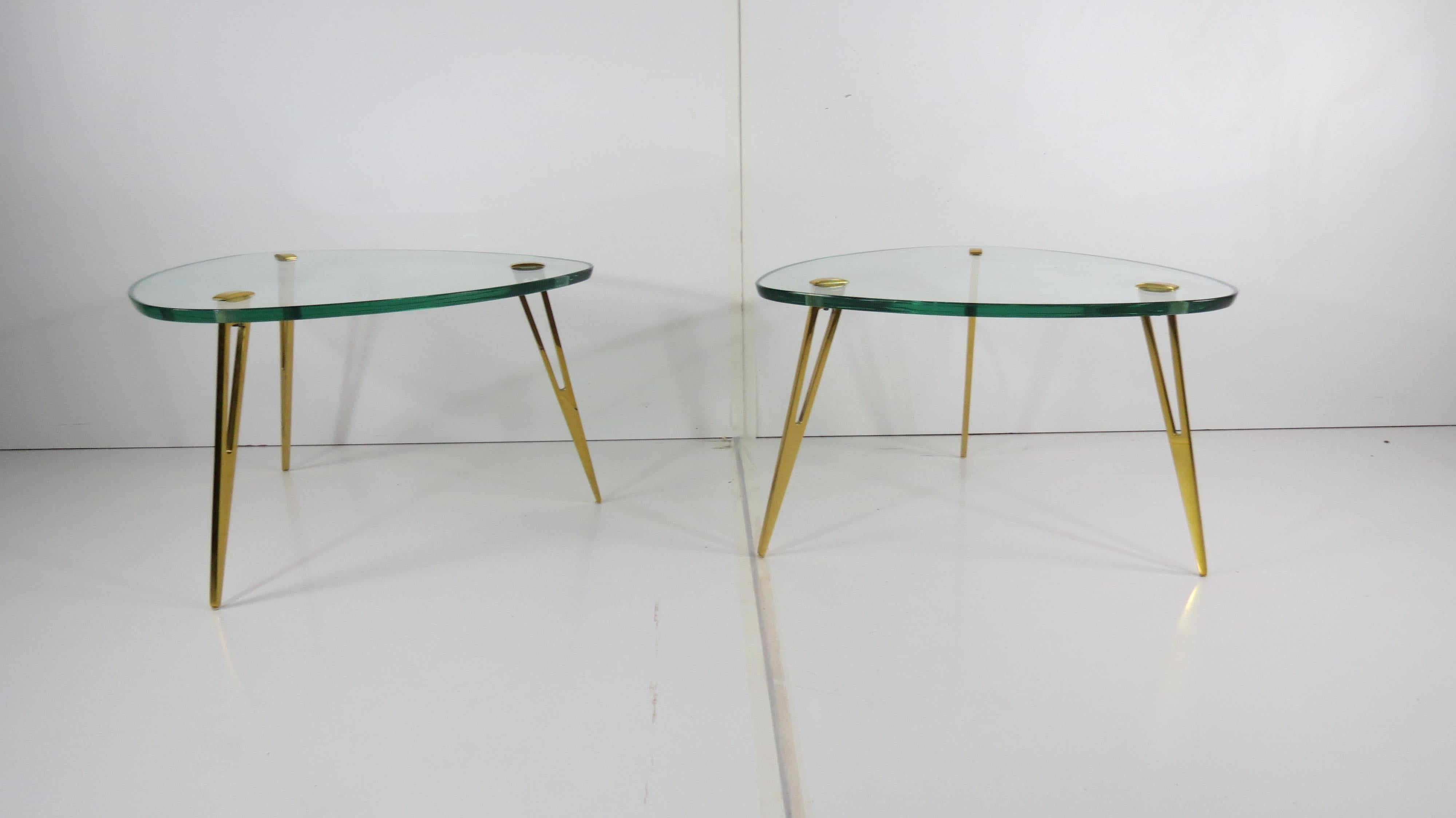 Pair of Rare Glass and Bronze Side Tables Three Feet Attributed to Fontana Arte In Good Condition In Rome, IT