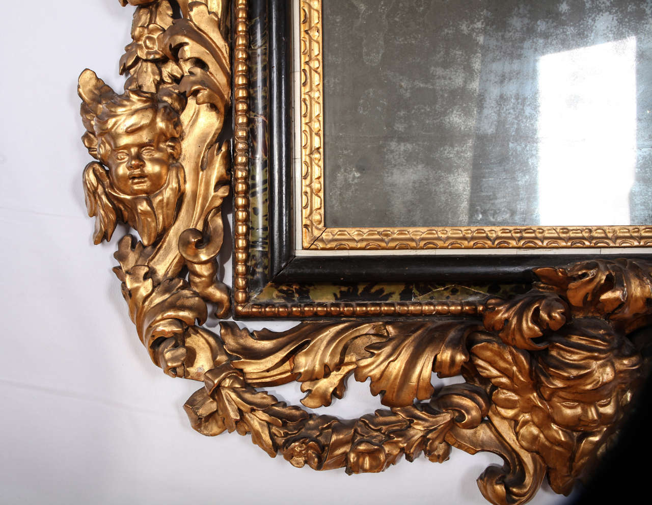 Pair of Rare Italian 17th Century Giltwood Baroque Mirrors, 1680 For Sale 2