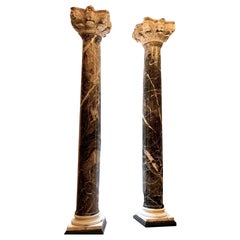 Paire de rares lampes italiennes du 18e siècle  Colonnes de marbre