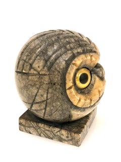 Paar seltene italienische Alabaster-Skulptur Eule Buchstützen handgeschnitzt