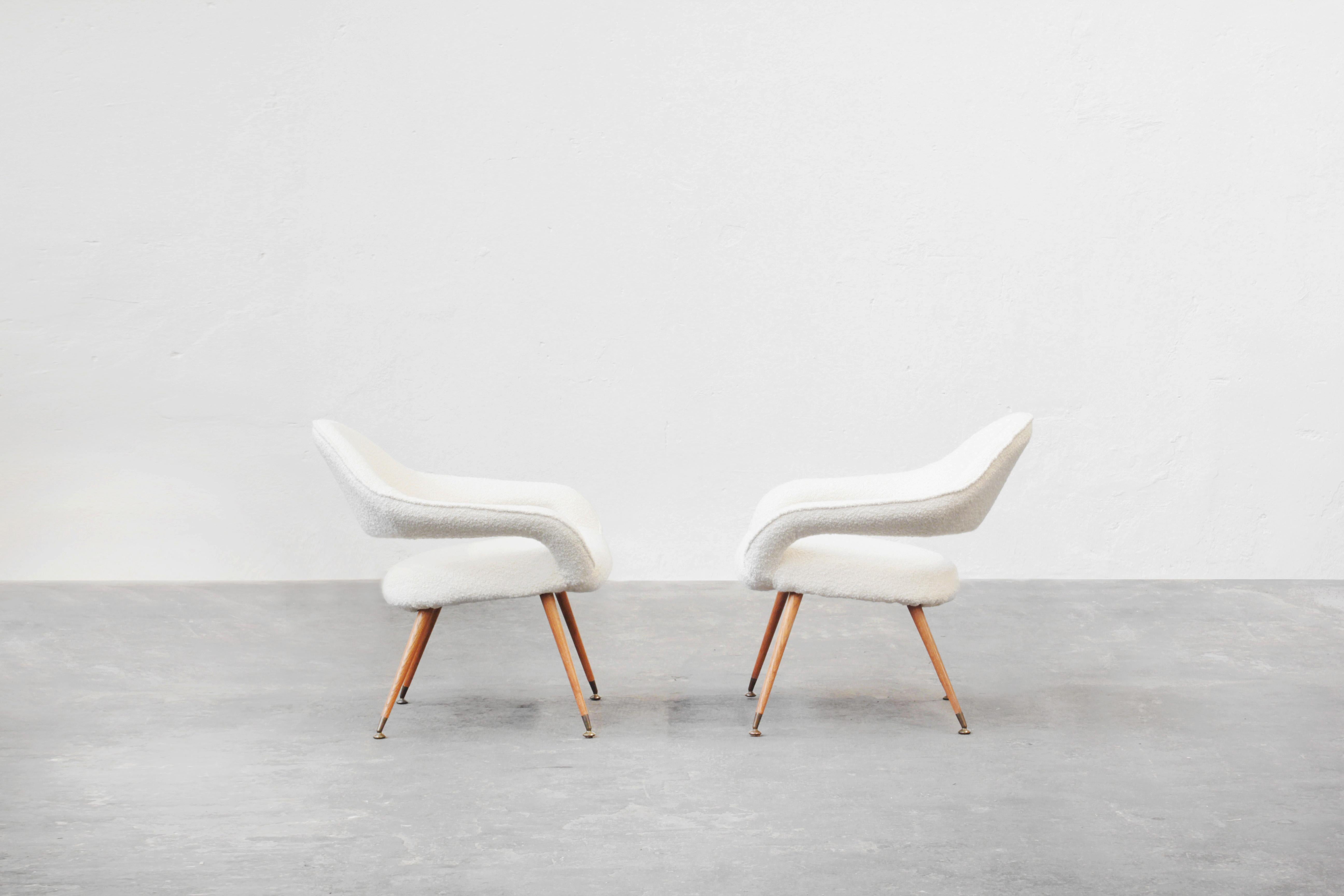 Paire de fauteuils de salon italiens rares par Gastone Rinaldi, modèle DU 55 P Excellent état - En vente à Berlin, DE