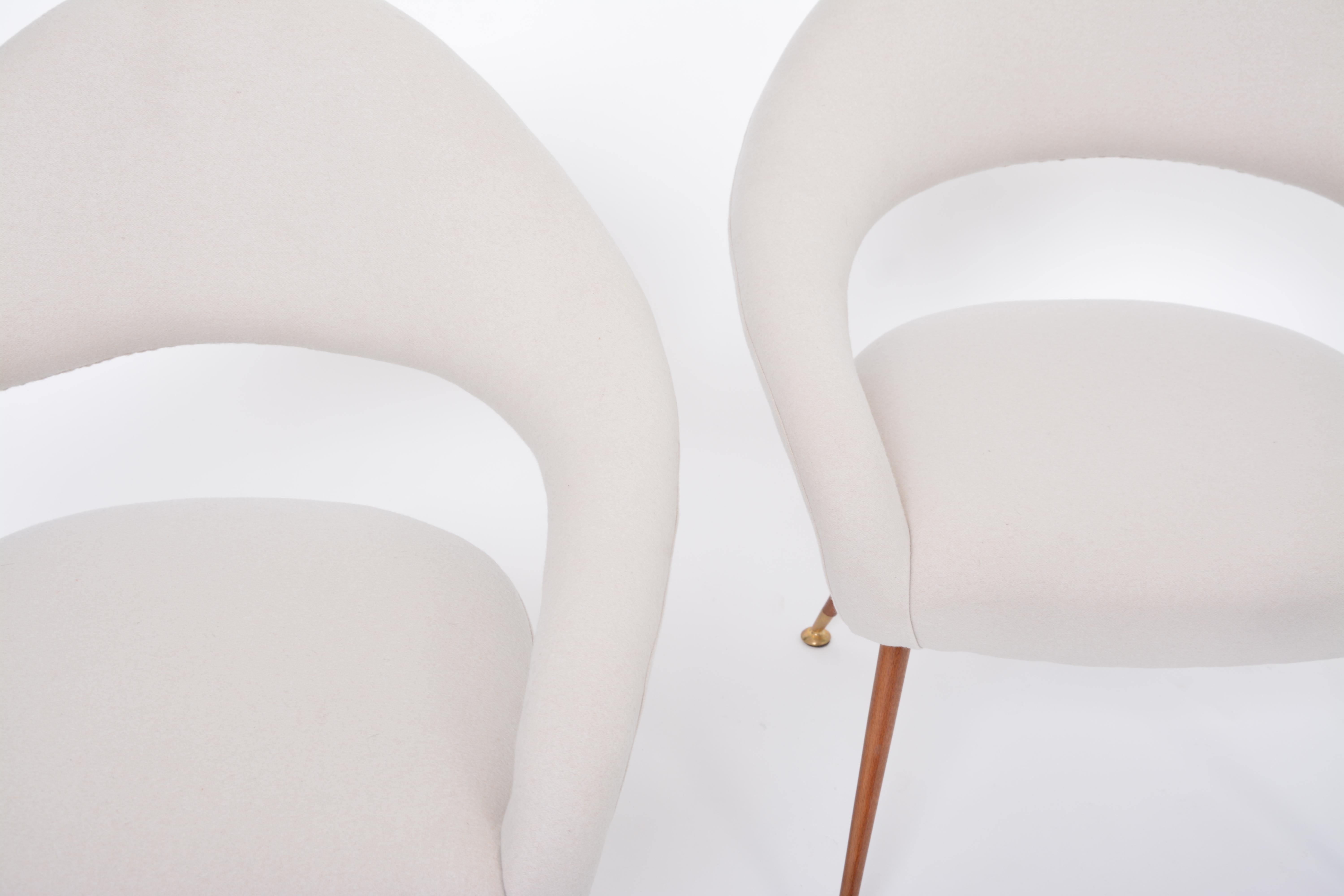 Pair of rare Italian Mid-Century Lounge Chairs Model DU 55 P by Gastone Rinaldi  For Sale 4