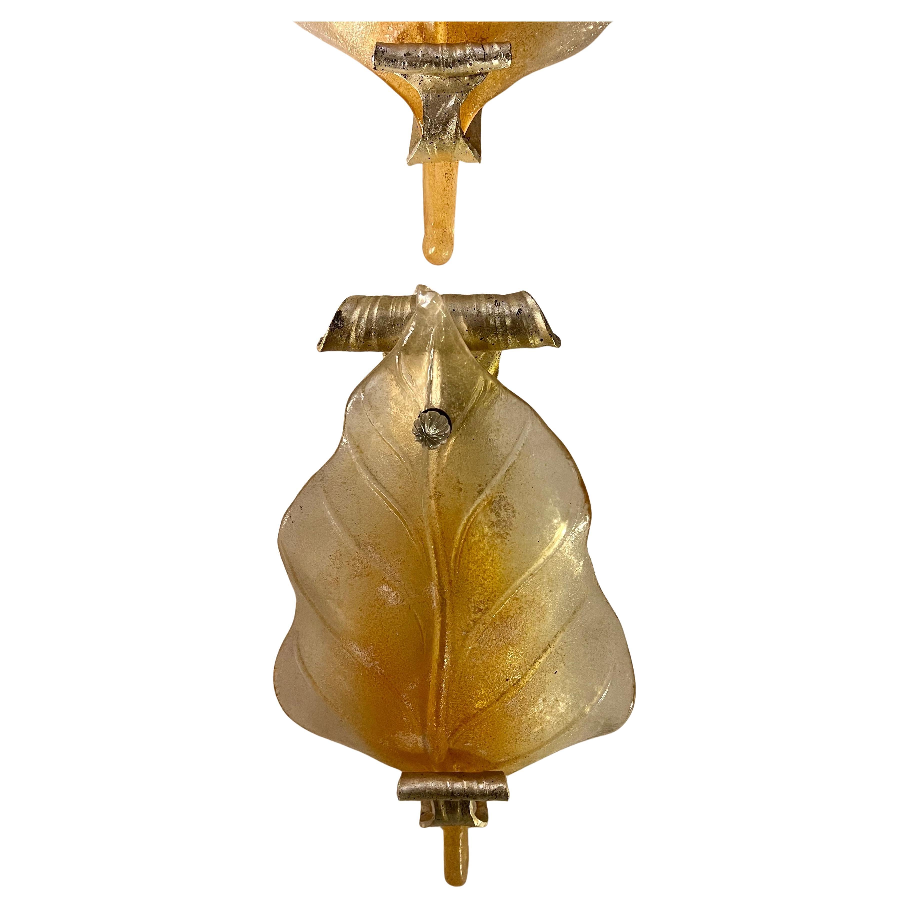 Fabolus und seltene Paar Murano Italien Wandleuchten Silber & Blattgold Finish , mit Murano mundgeblasenem Glas Blatt auf Metallrahmen montiert , schön elegant und einzigartig.