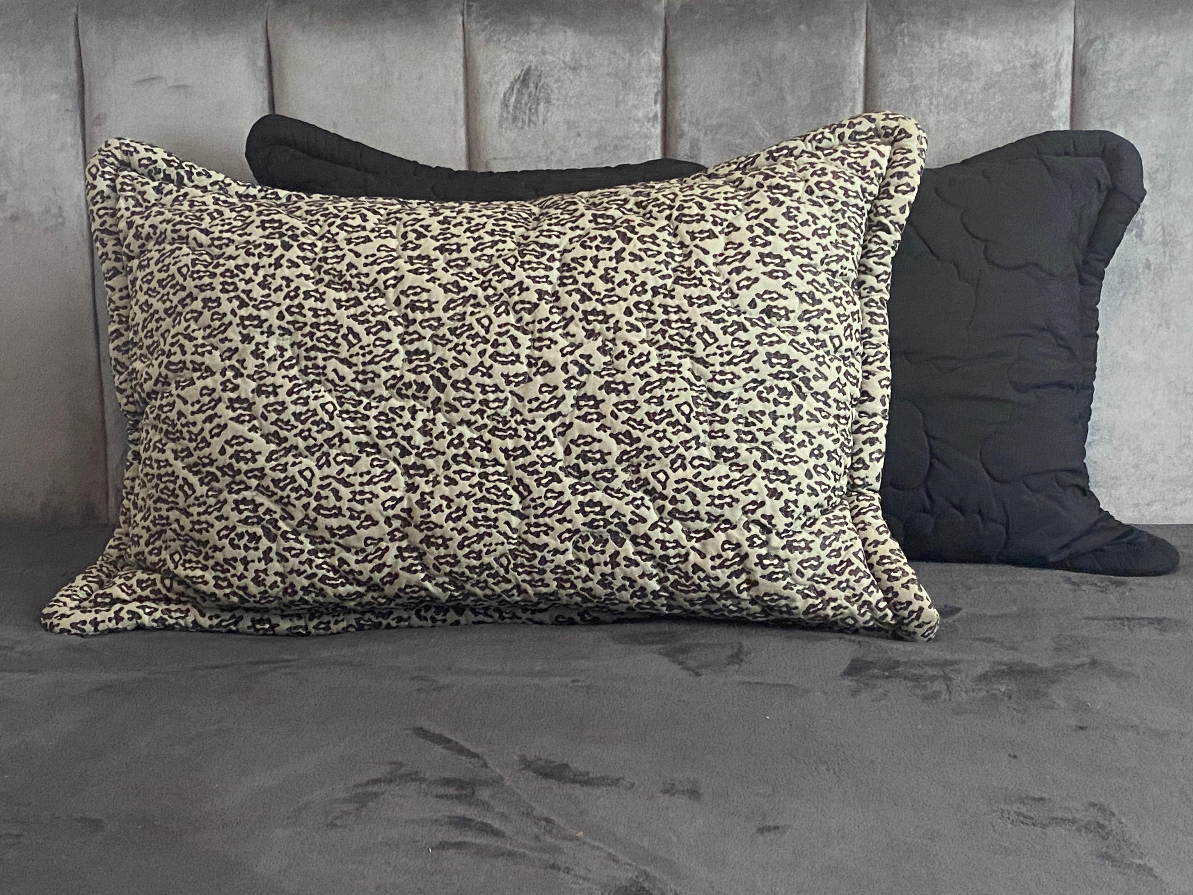 American Pair of Rare Jay Spectre Quilted Pillow Shams in Mint & Black/White Leopard  For Sale