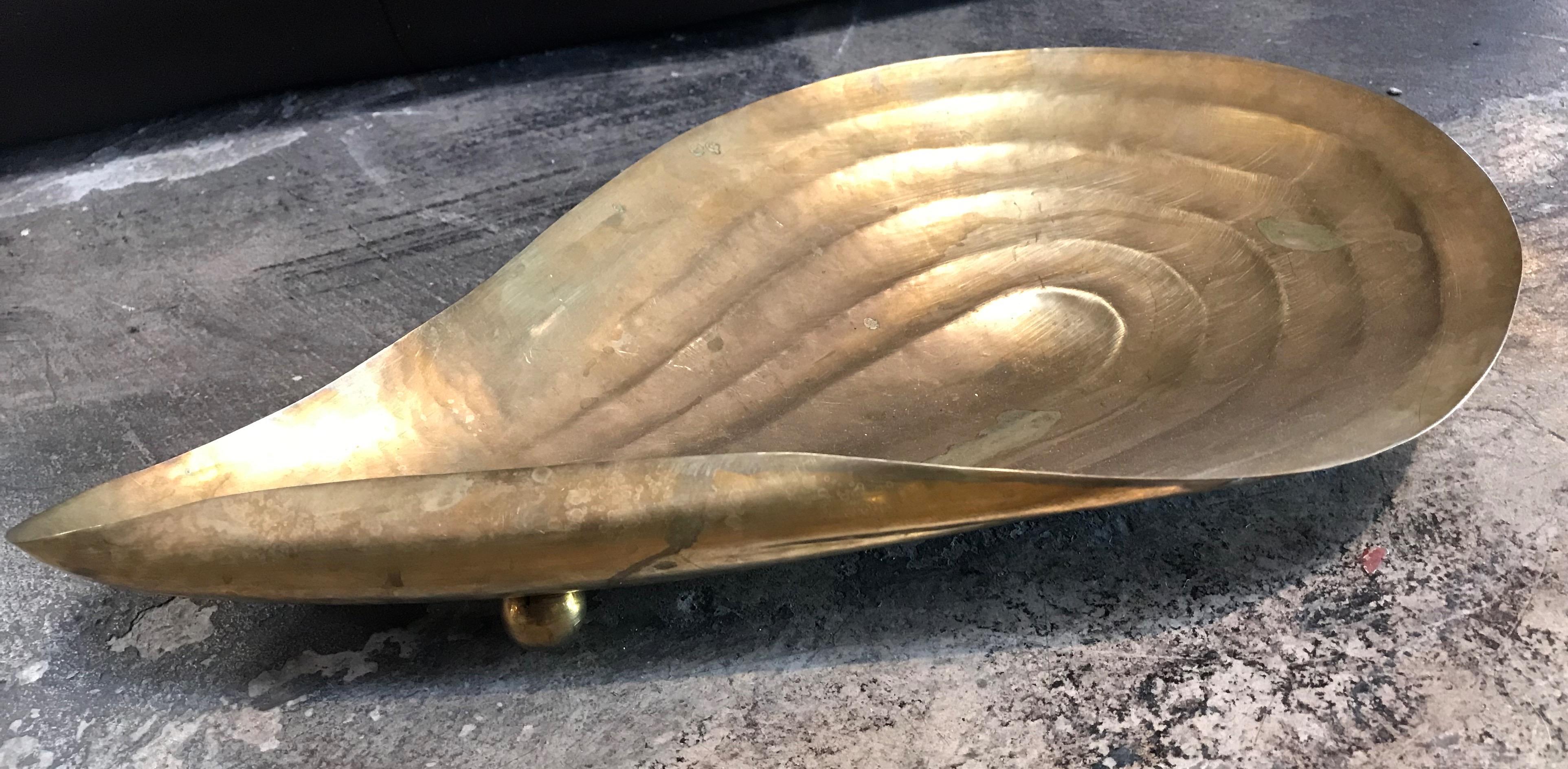 Pair of Rare Large Clam Shaped Brass Bowl, Italy, 1940s 1