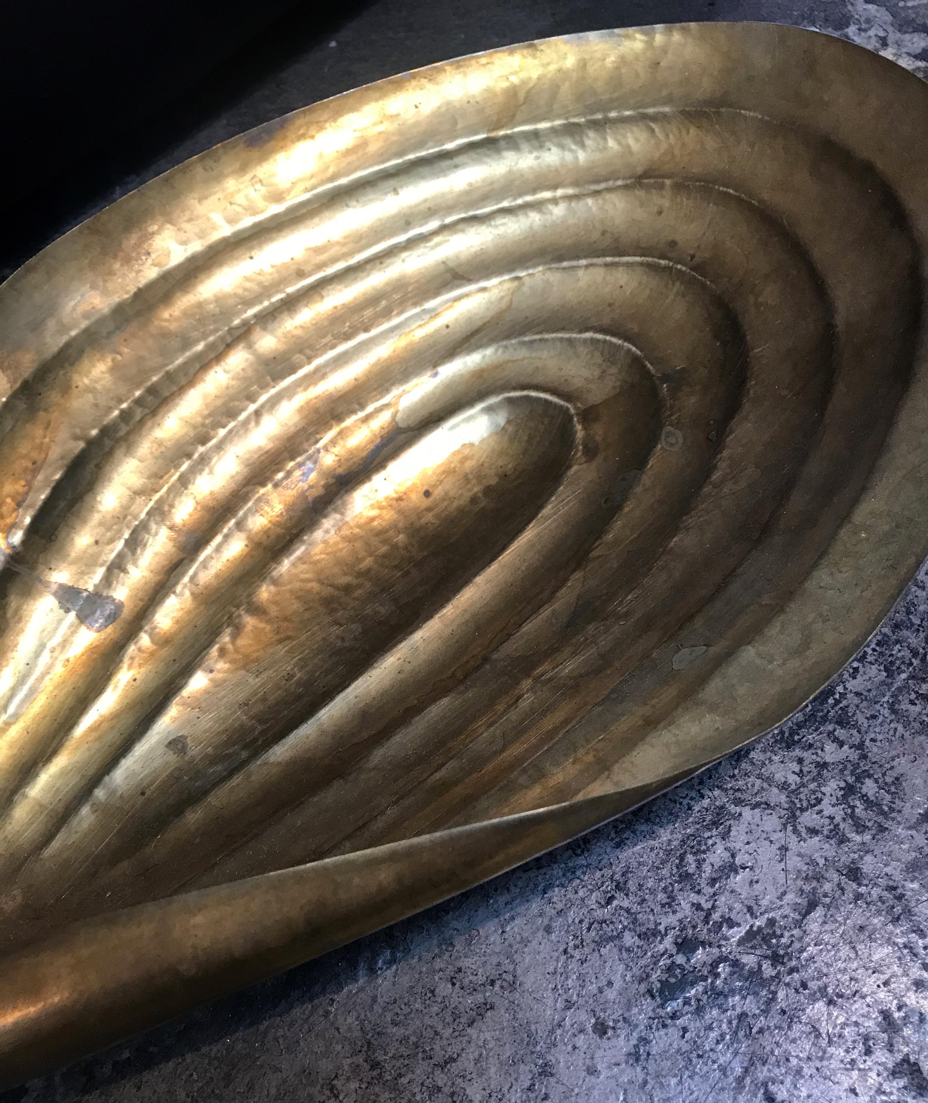 Pair of Rare Large Clam Shaped Brass Bowl, Italy, 1940s 3