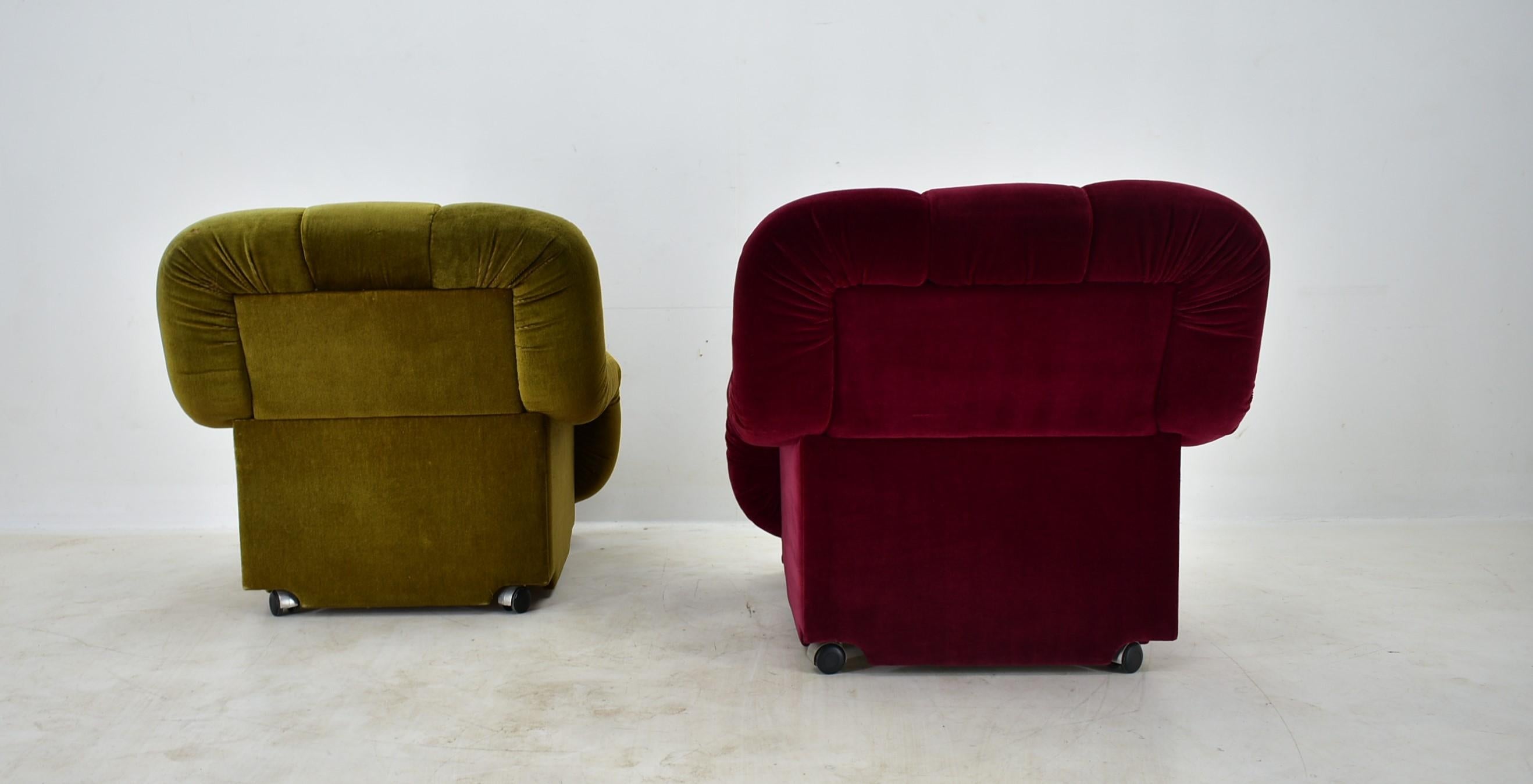 Coppia di rare poltrone da salotto del Mid Century, Italia, anni '70 in vendita 3