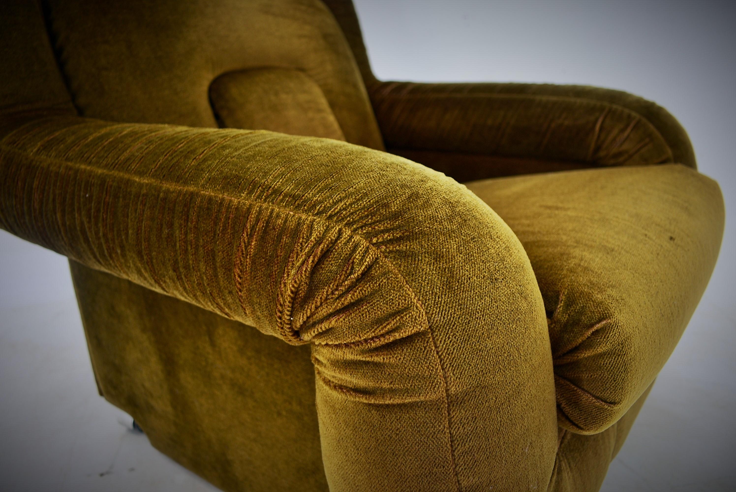 Coppia di rare poltrone da salotto del Mid Century, Italia, anni '70 in vendita 8