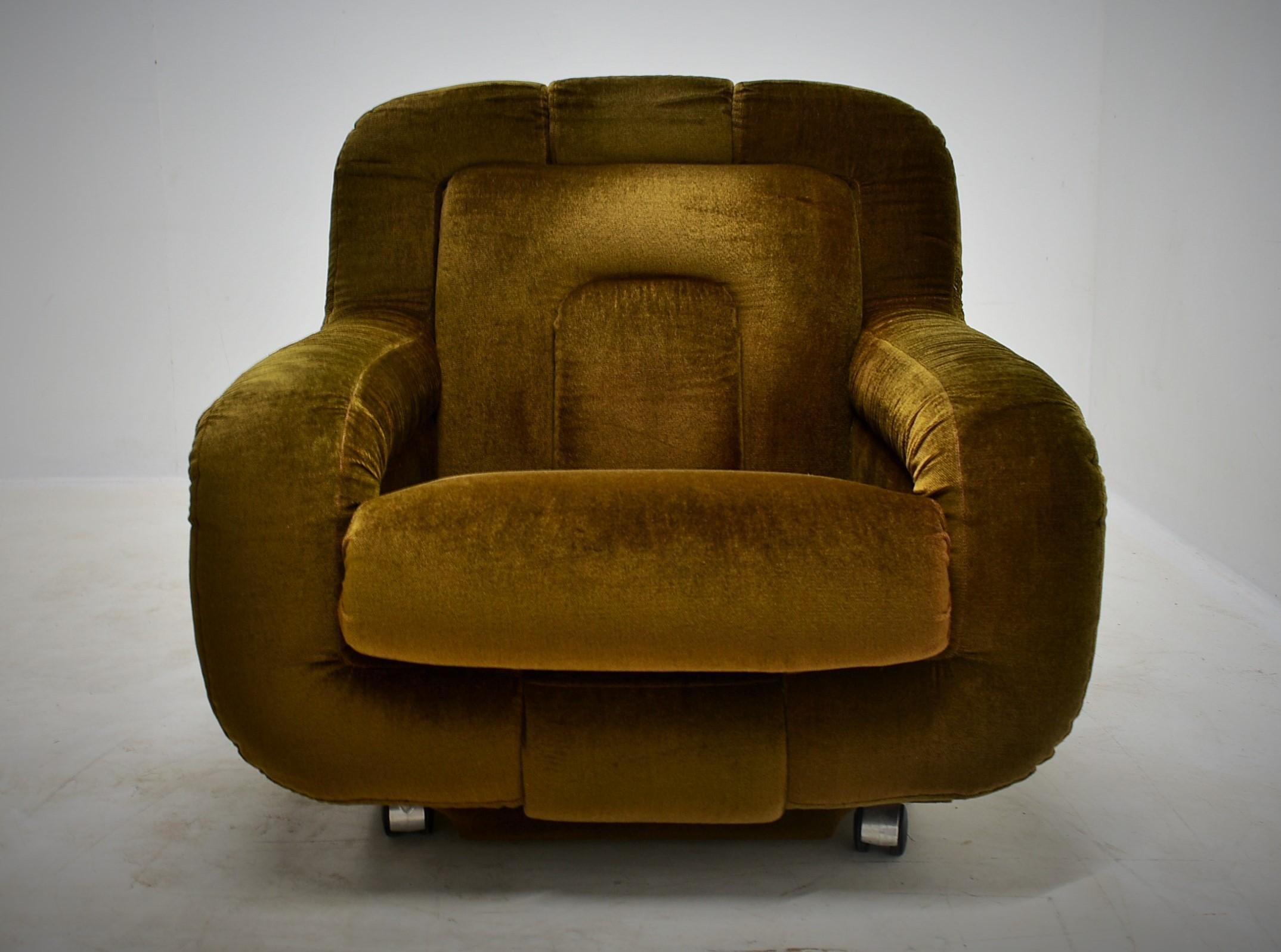 Coppia di rare poltrone da salotto del Mid Century, Italia, anni '70 in vendita 10
