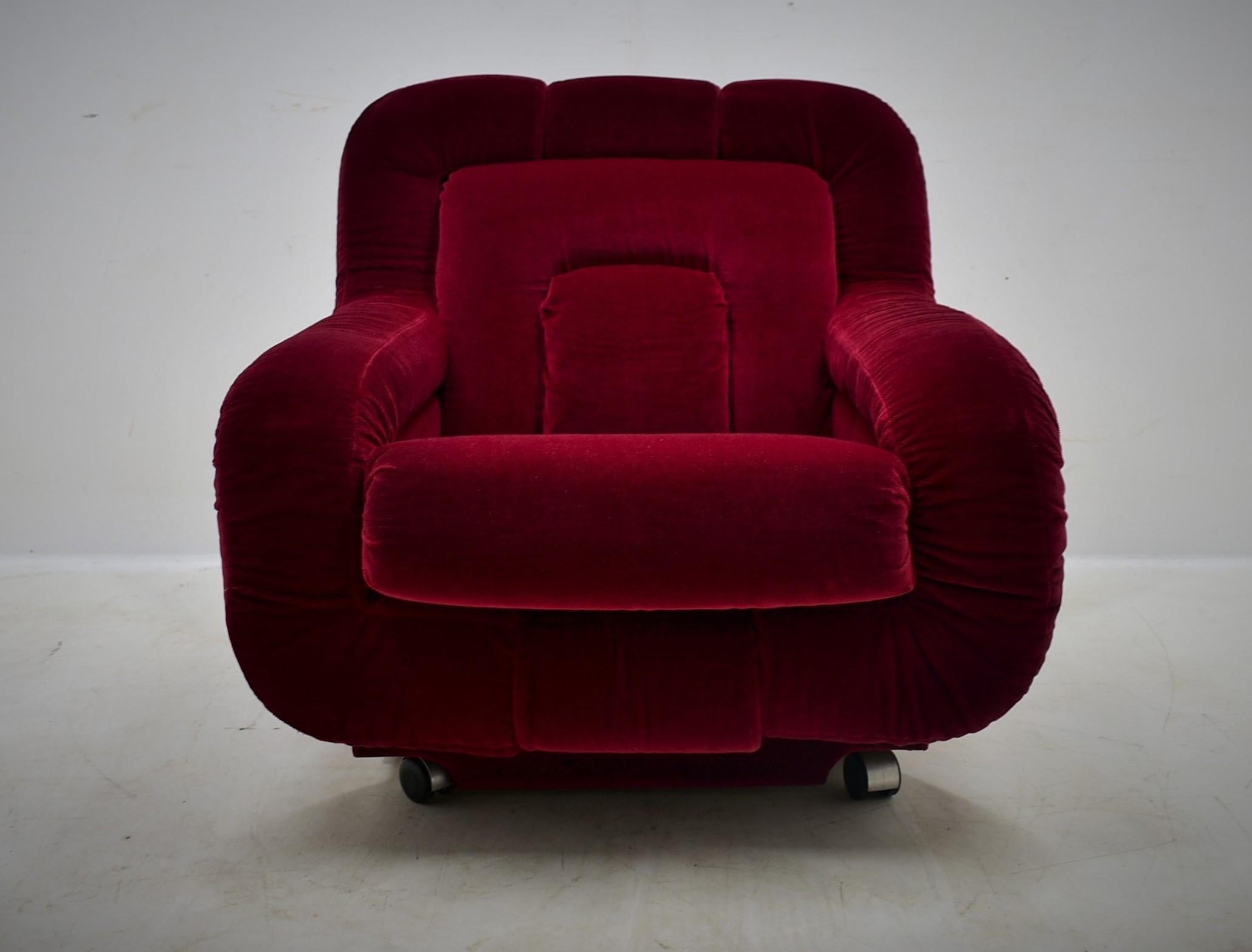 Coppia di rare poltrone da salotto del Mid Century, Italia, anni '70 in vendita 11
