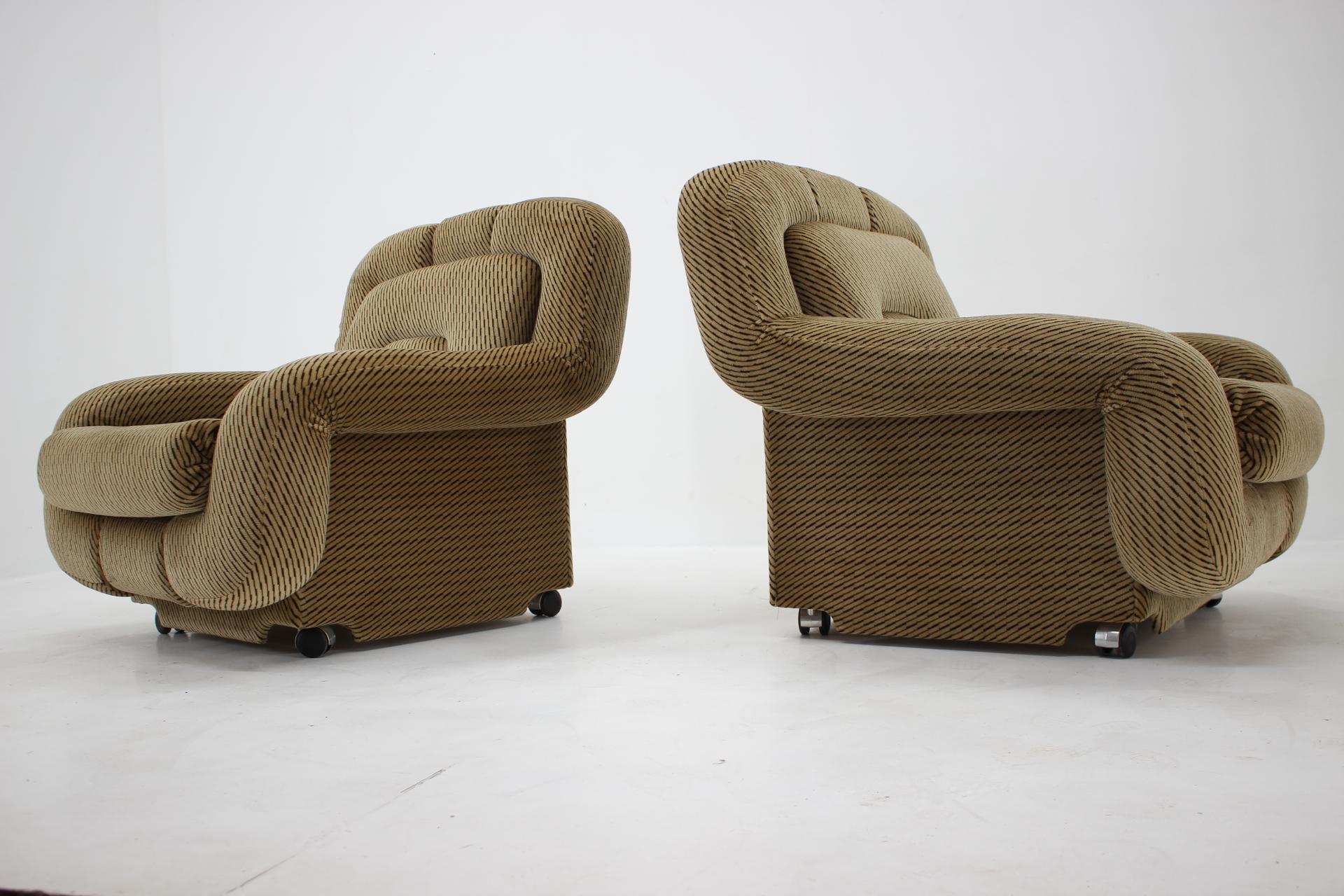 Mid-Century Modern Pair of Rare Mid Century Lounge Armchairs, Italy, 1970s