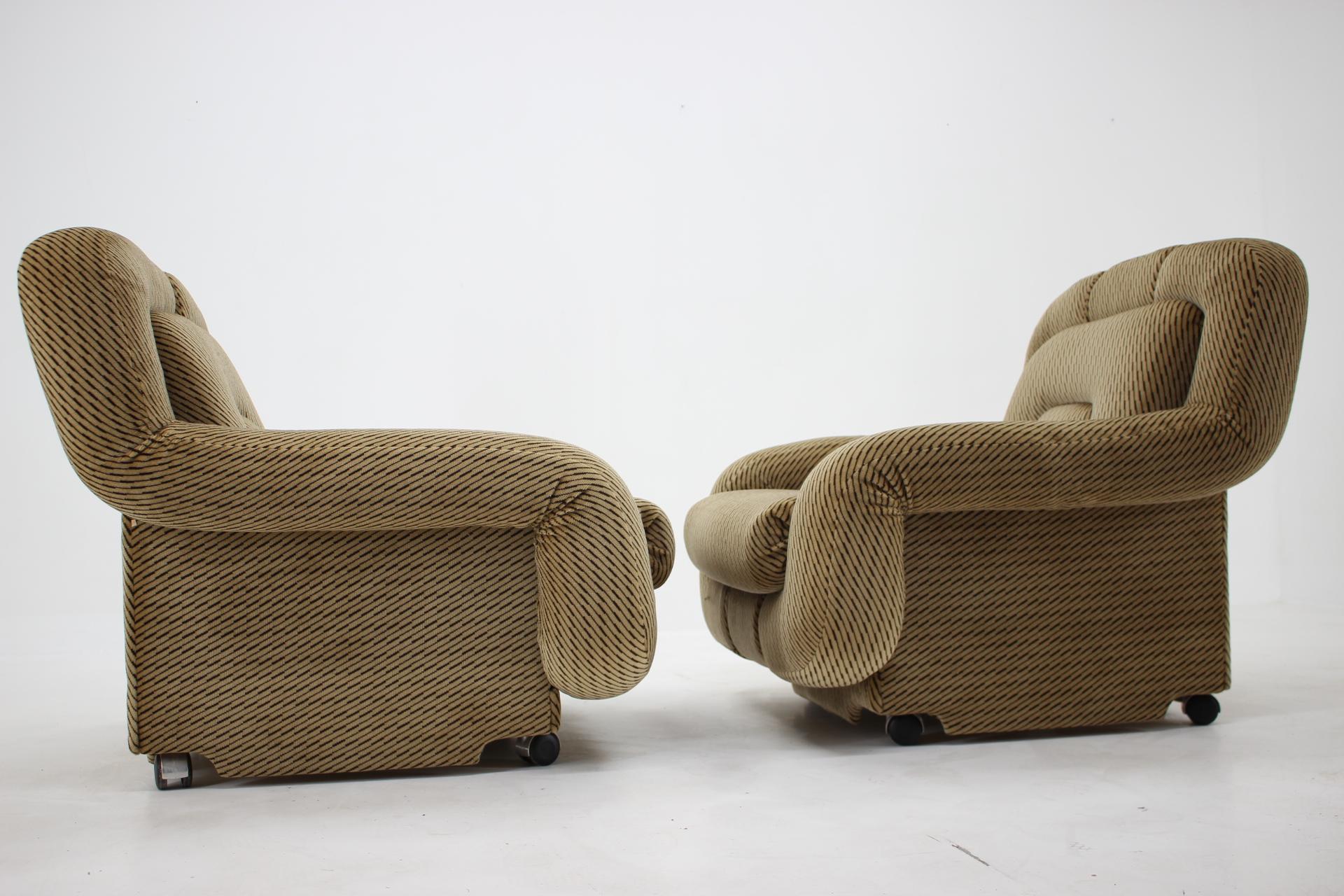 Pair of Rare Mid Century Lounge Armchairs, Italy, 1970s In Good Condition In Praha, CZ
