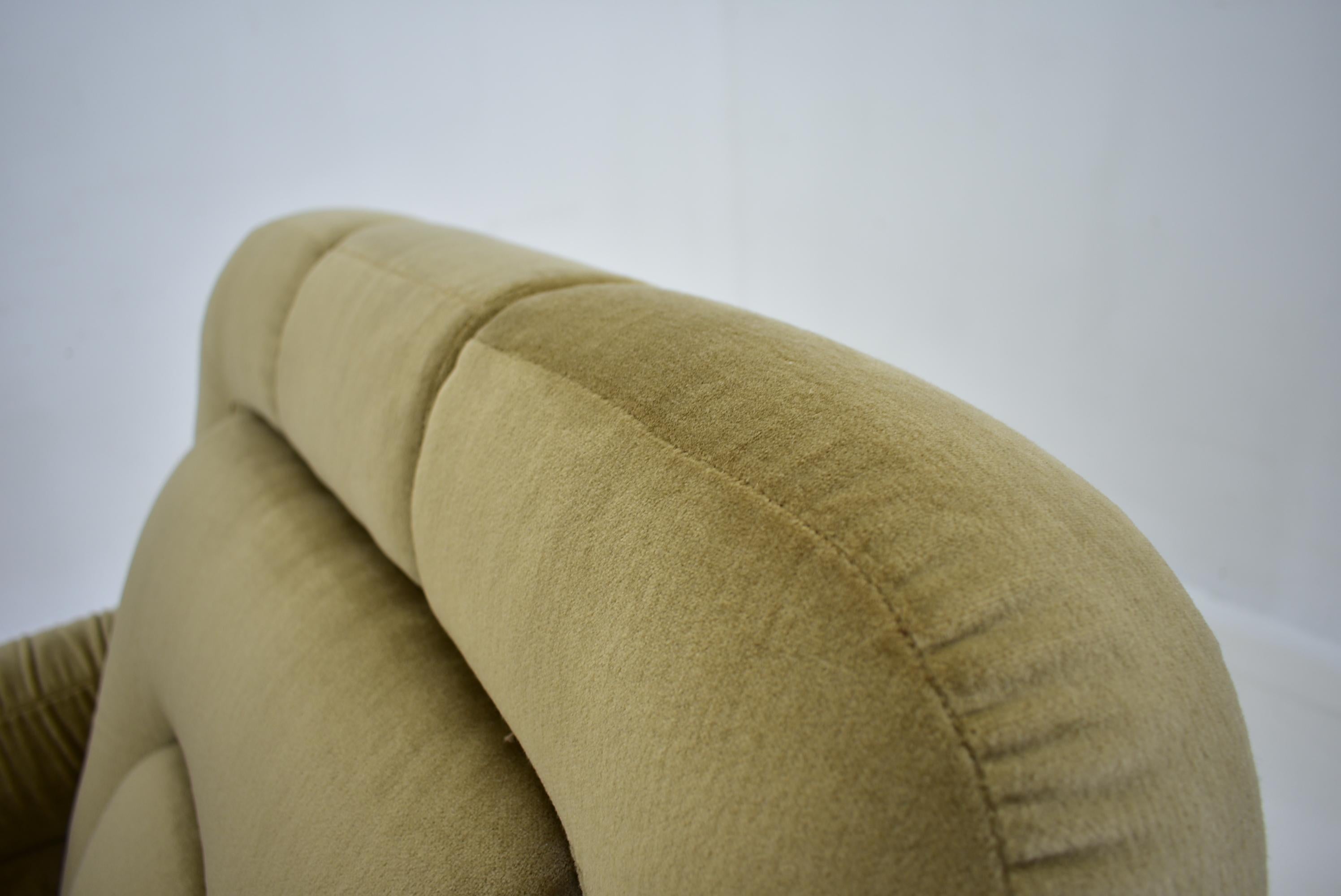 Pair of Rare Mid Century Lounge Armchairs, Italy, 1970s In Good Condition In Praha, CZ