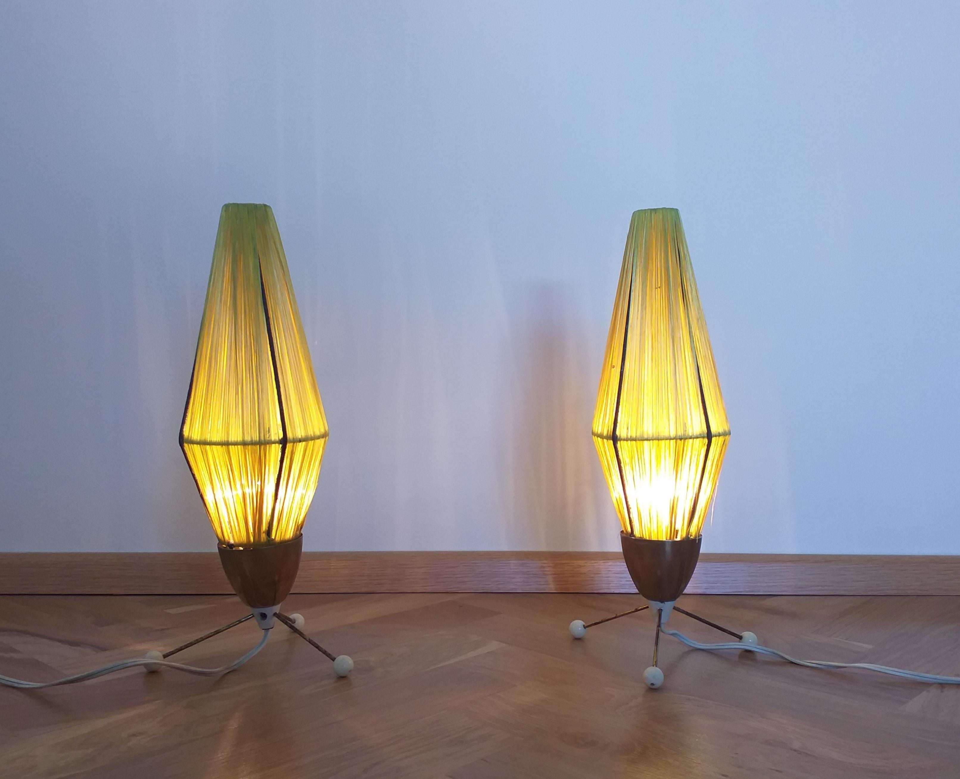 Paar seltene Mid-Century-Tischlampen, Rakete, 1960er Jahre im Angebot 5