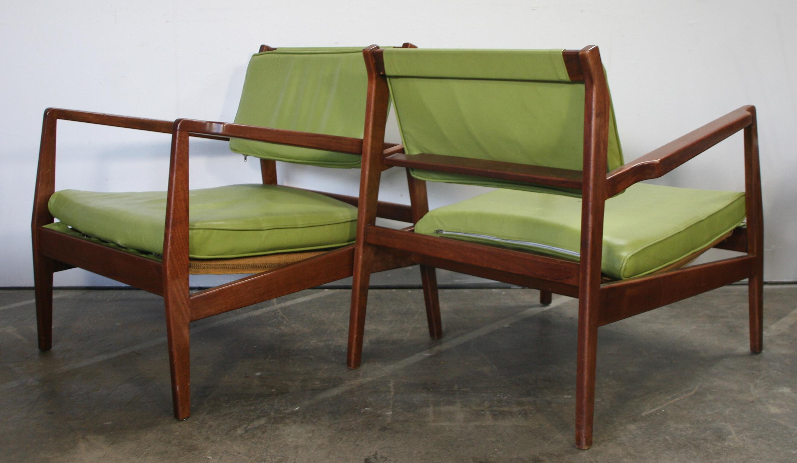 Pair of Rare Midcentury Jens Risom U 460 Low Lounge Chairs Green Leather 1