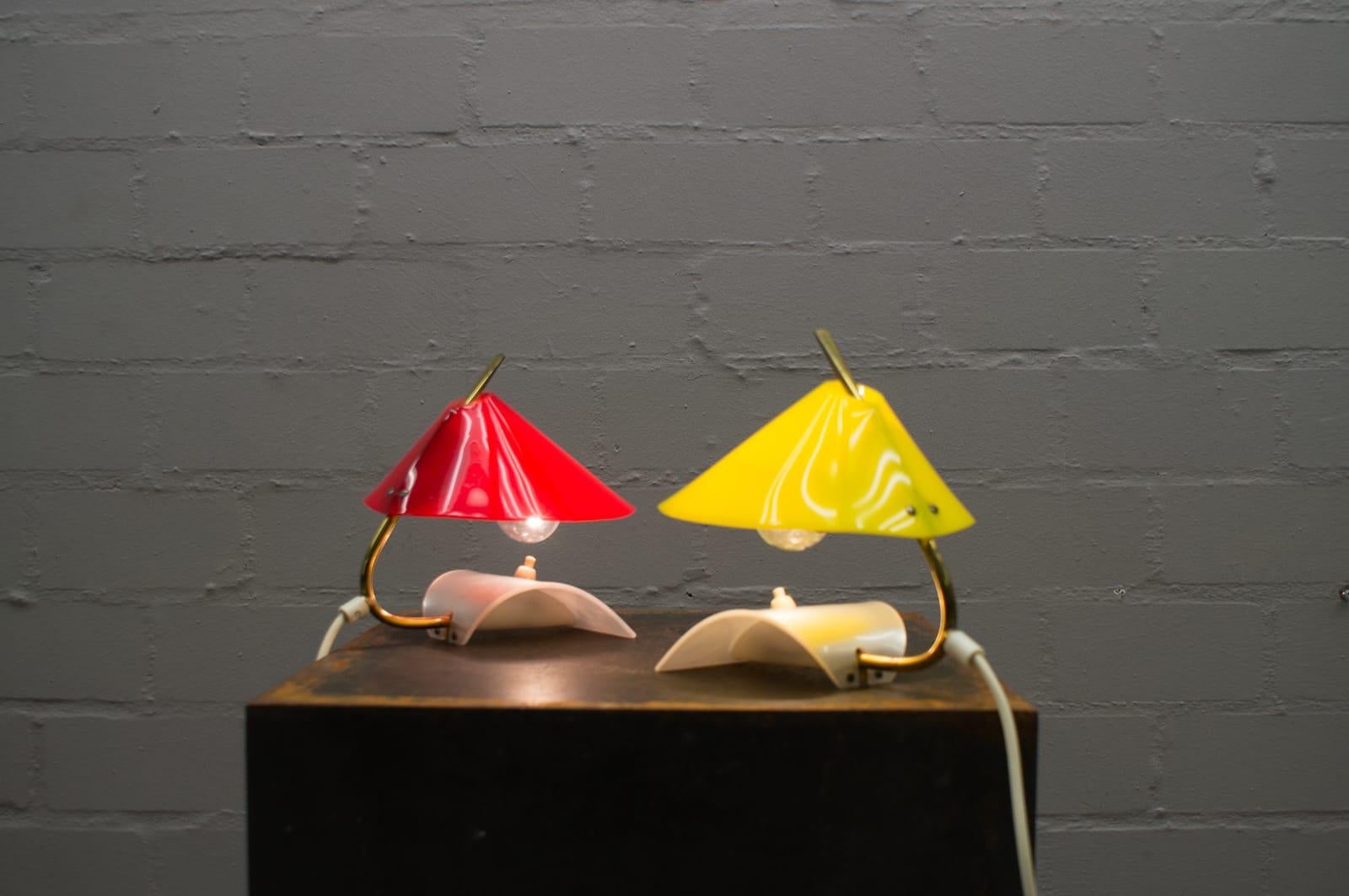 Mid-Century Modern Pair of Rare Midcentury Table Lamps in Brass with Plexiglass Lampshades, 1950s