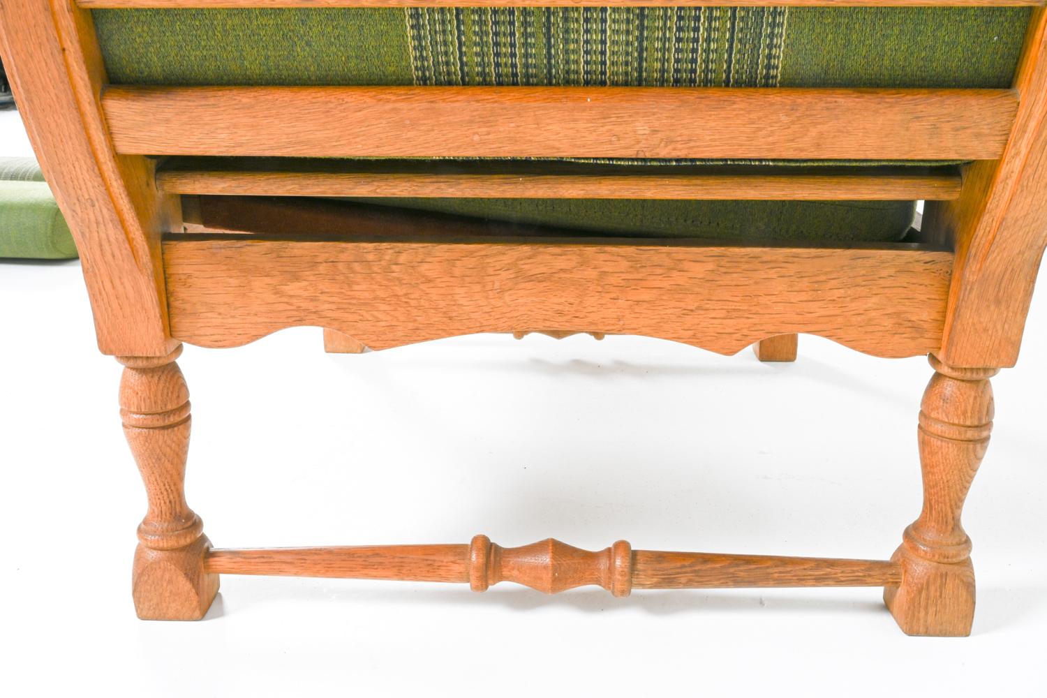 Coppia di rare poltrone in Oak di Henning Kjaernulf, Danimarca, anni '70 circa in vendita 13