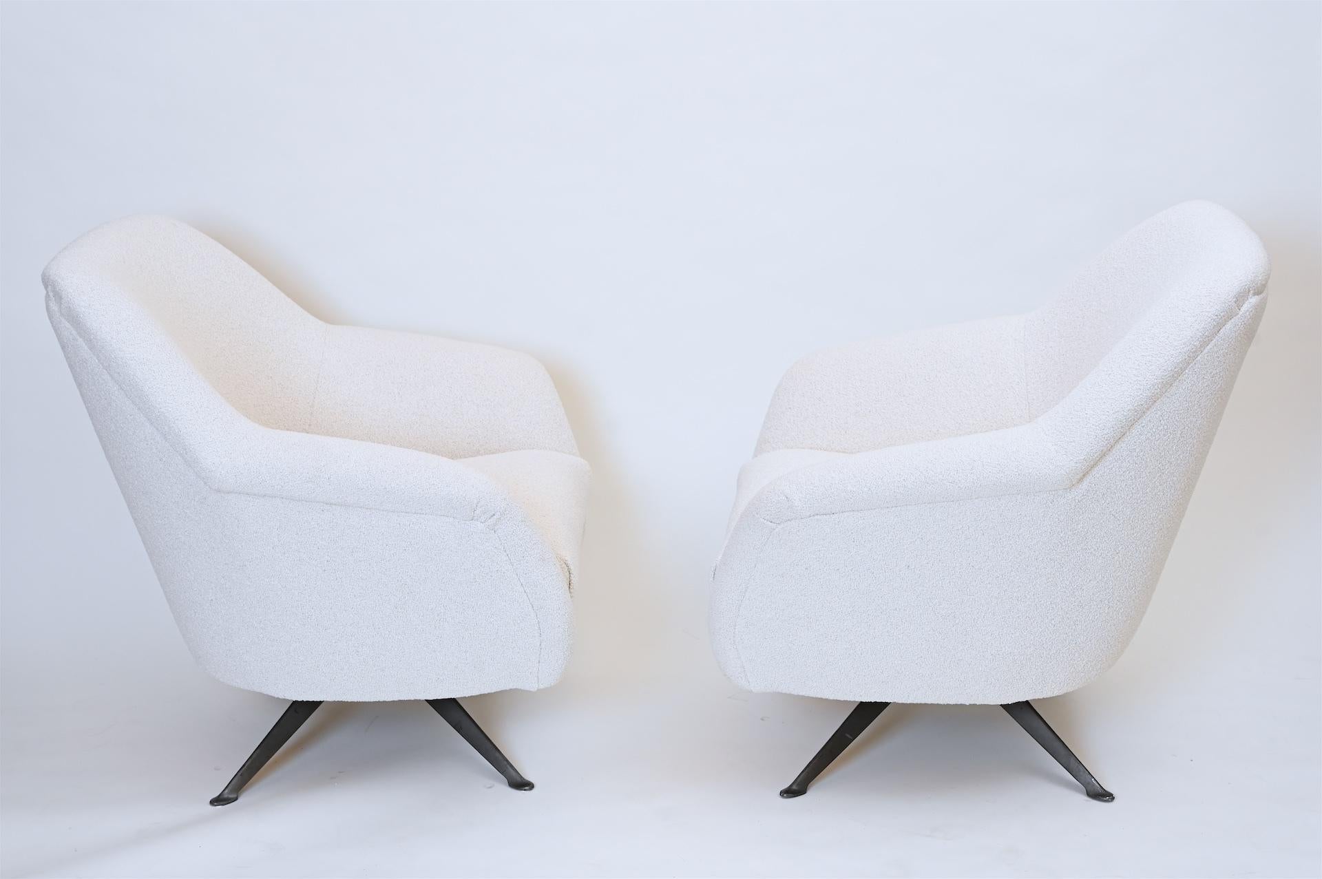 Mid-Century Modern Pair of Rare Osvaldo Borsani Swivel Lounge Chairs, circa 1951
