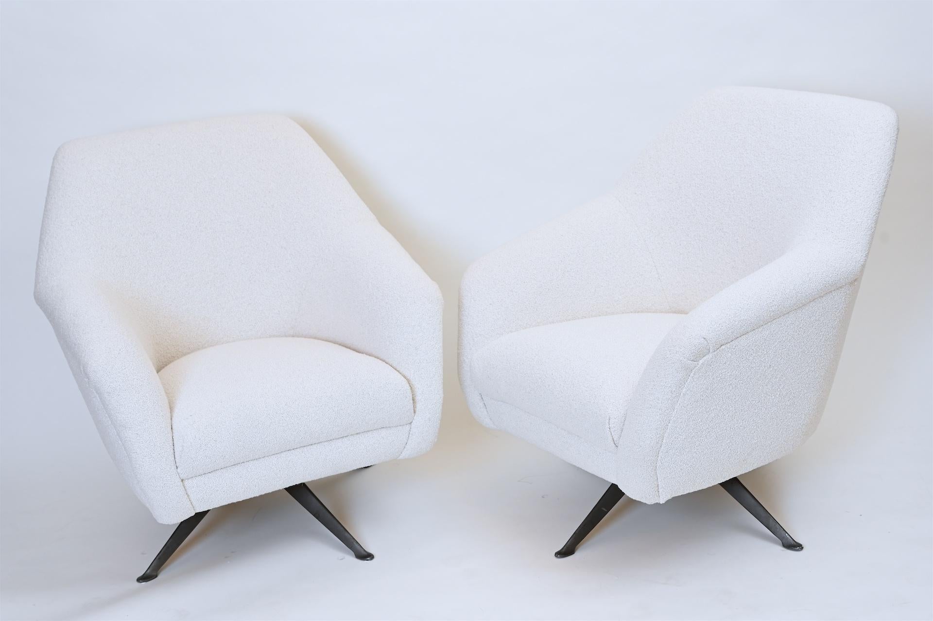 Mid-20th Century Pair of Rare Osvaldo Borsani Swivel Lounge Chairs, circa 1951