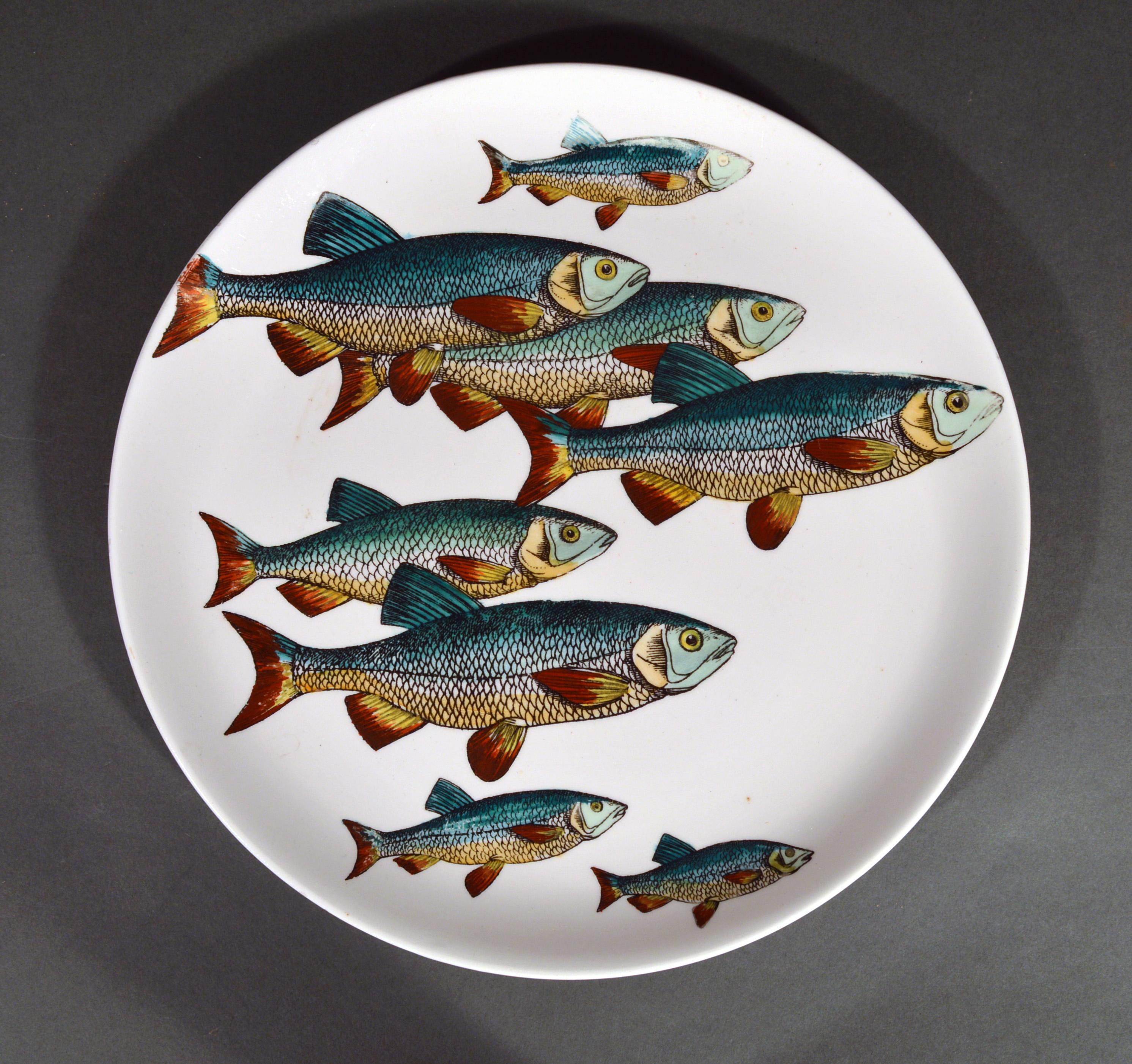 Porzellan-Fischteller von Piero Fornasetti, Pesci-Muster oder Fischübergang (Italienisch) im Angebot